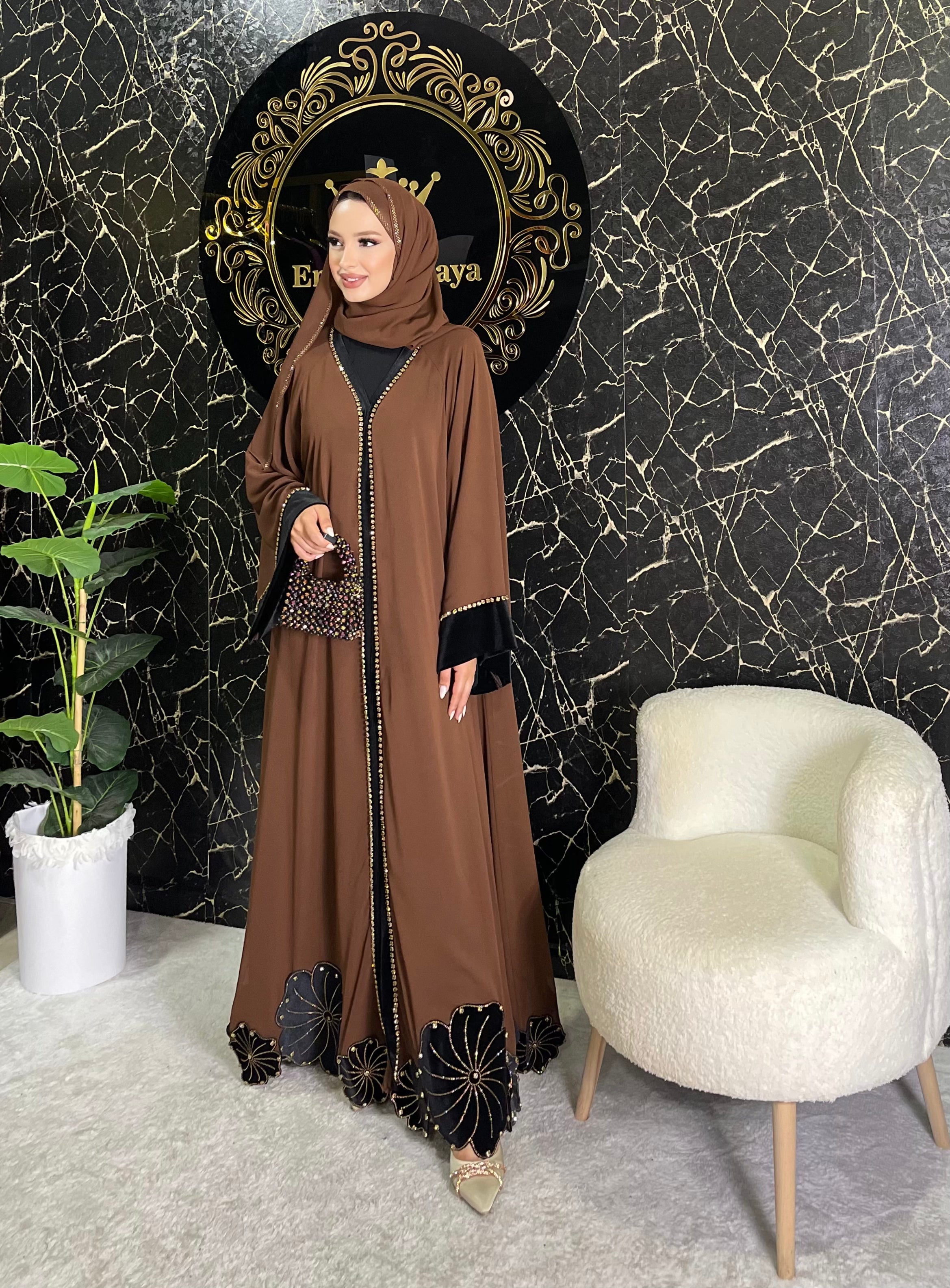 Etek Uçları Çiçek Taşlı Şifon Kahverengi Abaya