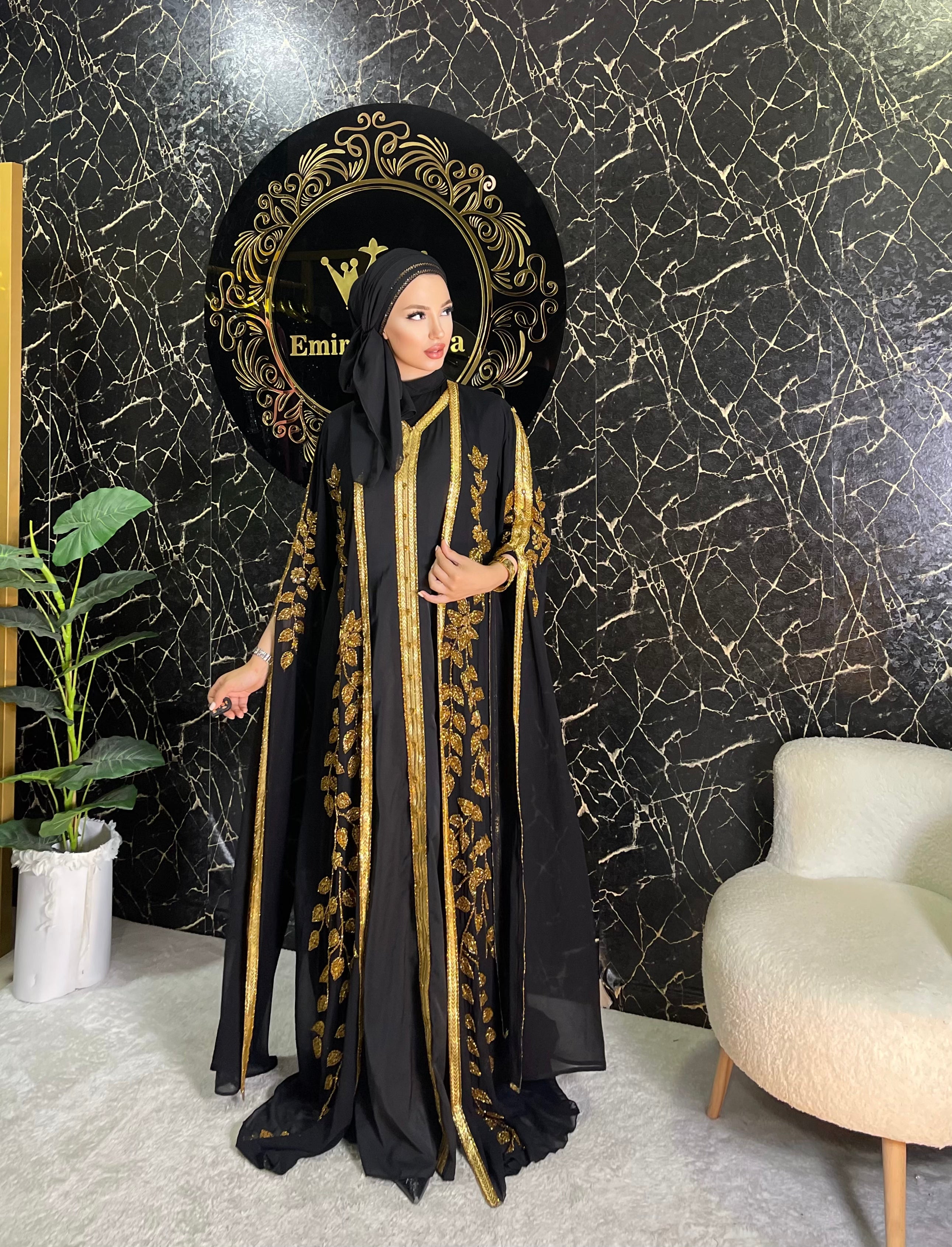 El İşlemeli Gold Yaprak Detaylı Uzun Kollu Abaya