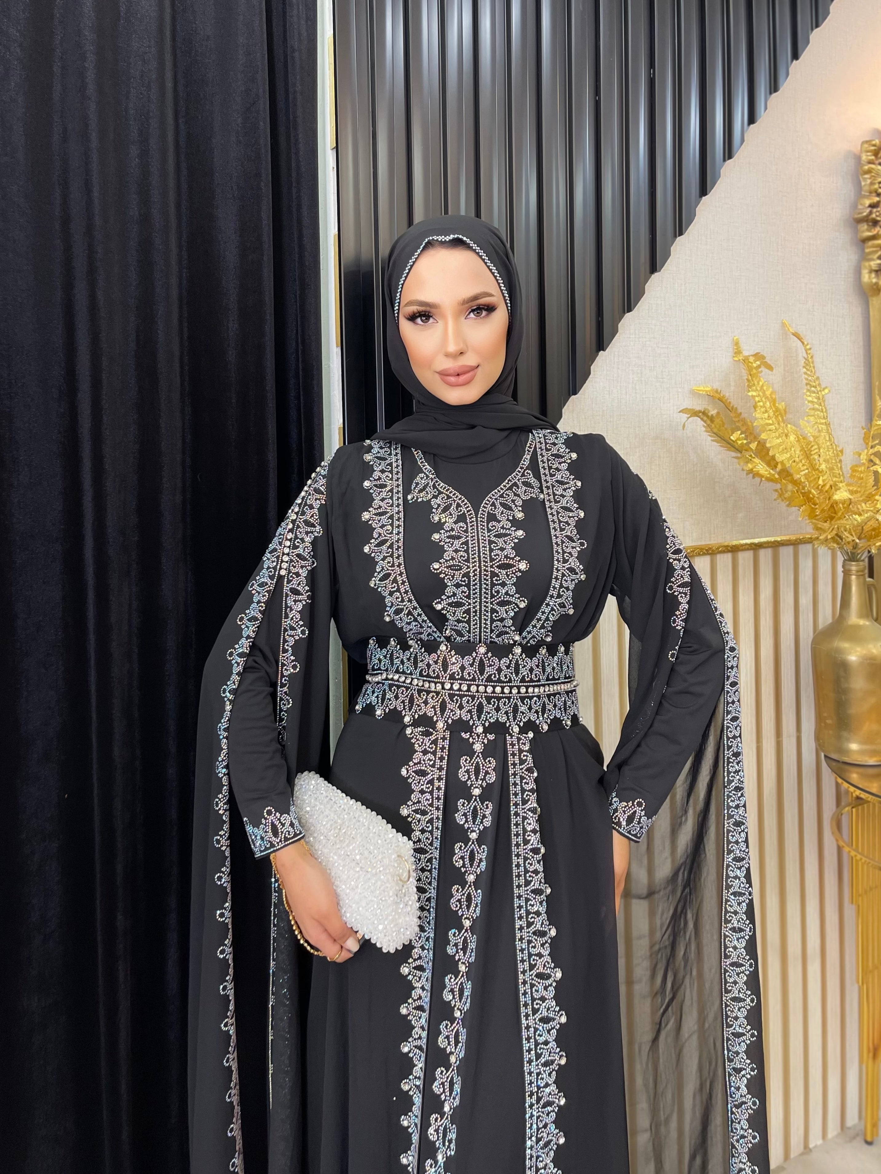 Etek Boyu Kol Detaylı Janjan Taşlı Yöresel Abaya
