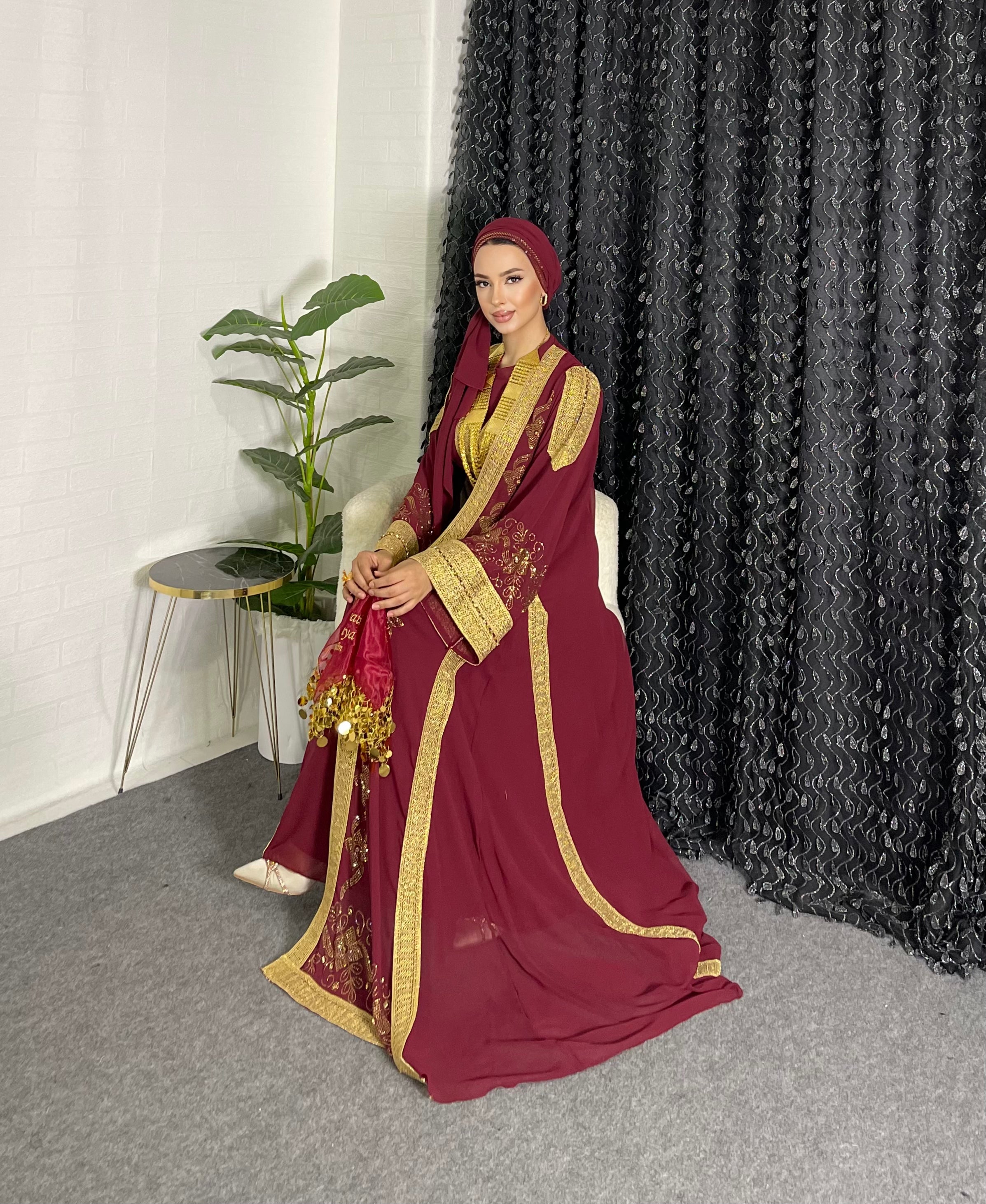Gold Çiçek desenli Yöresel Bordo Abaya