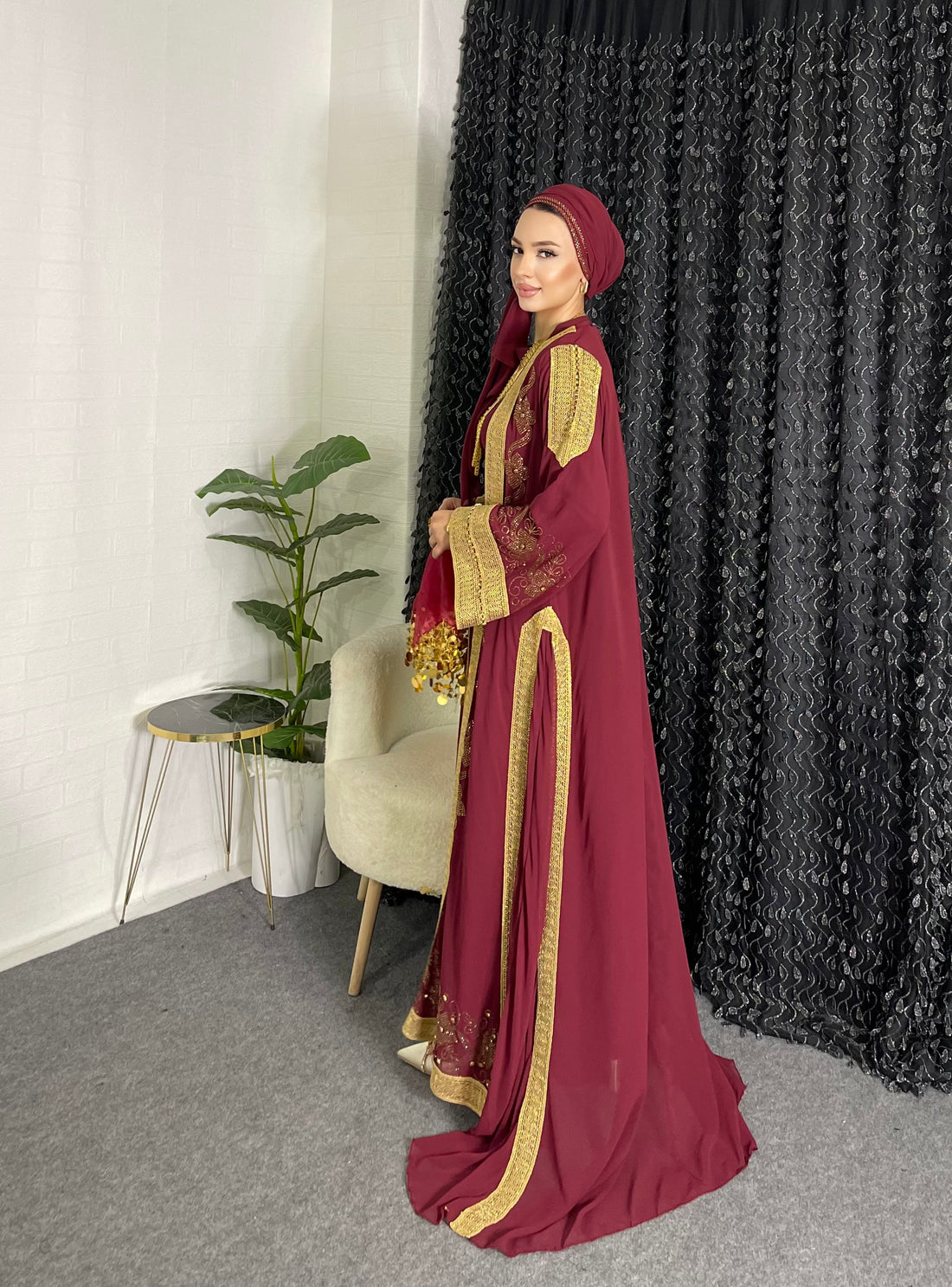 Gold Çiçek desenli Yöresel Bordo Abaya