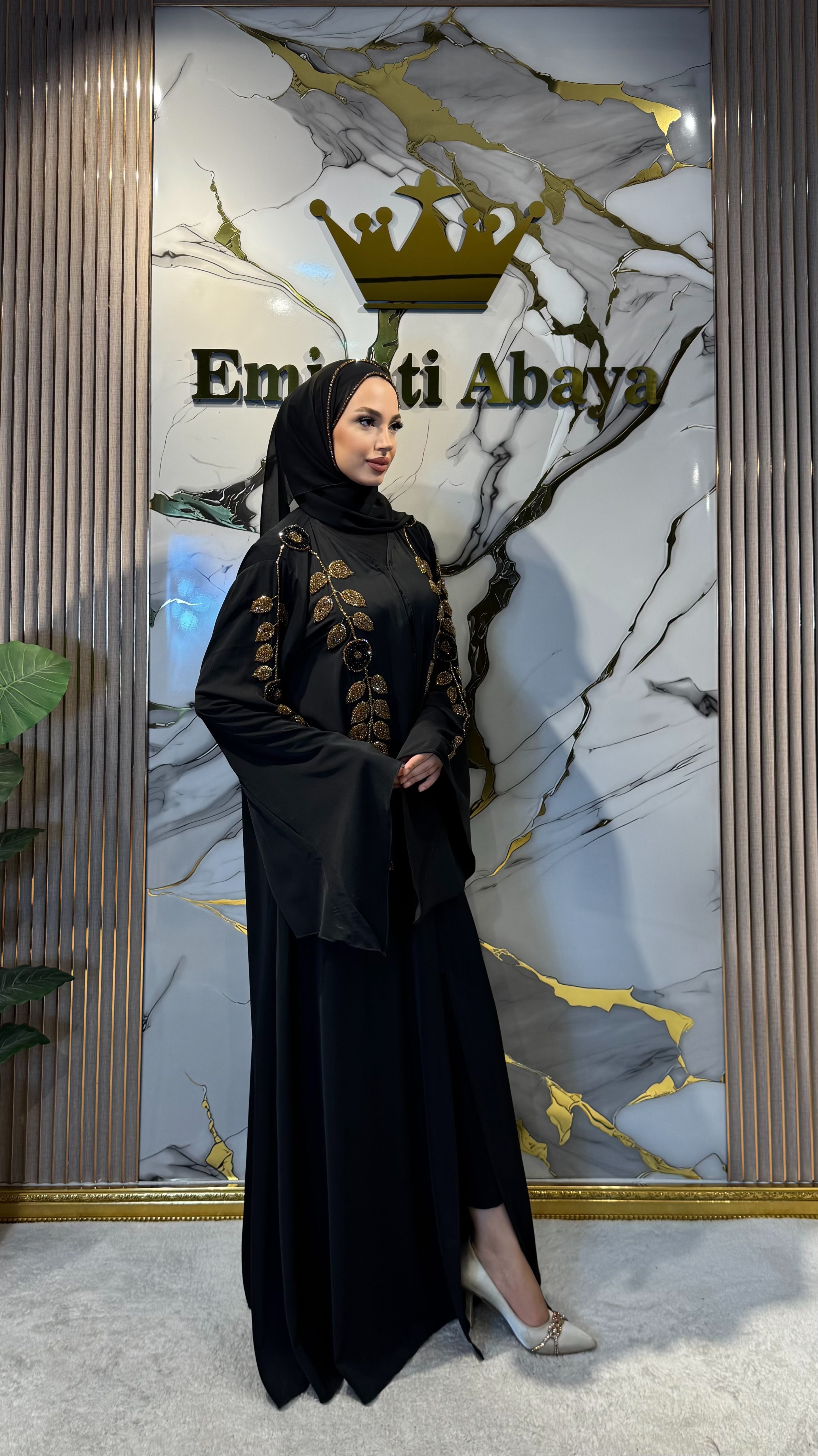 Altın Çiçek El İşlemeli Dubai İpek Abaya