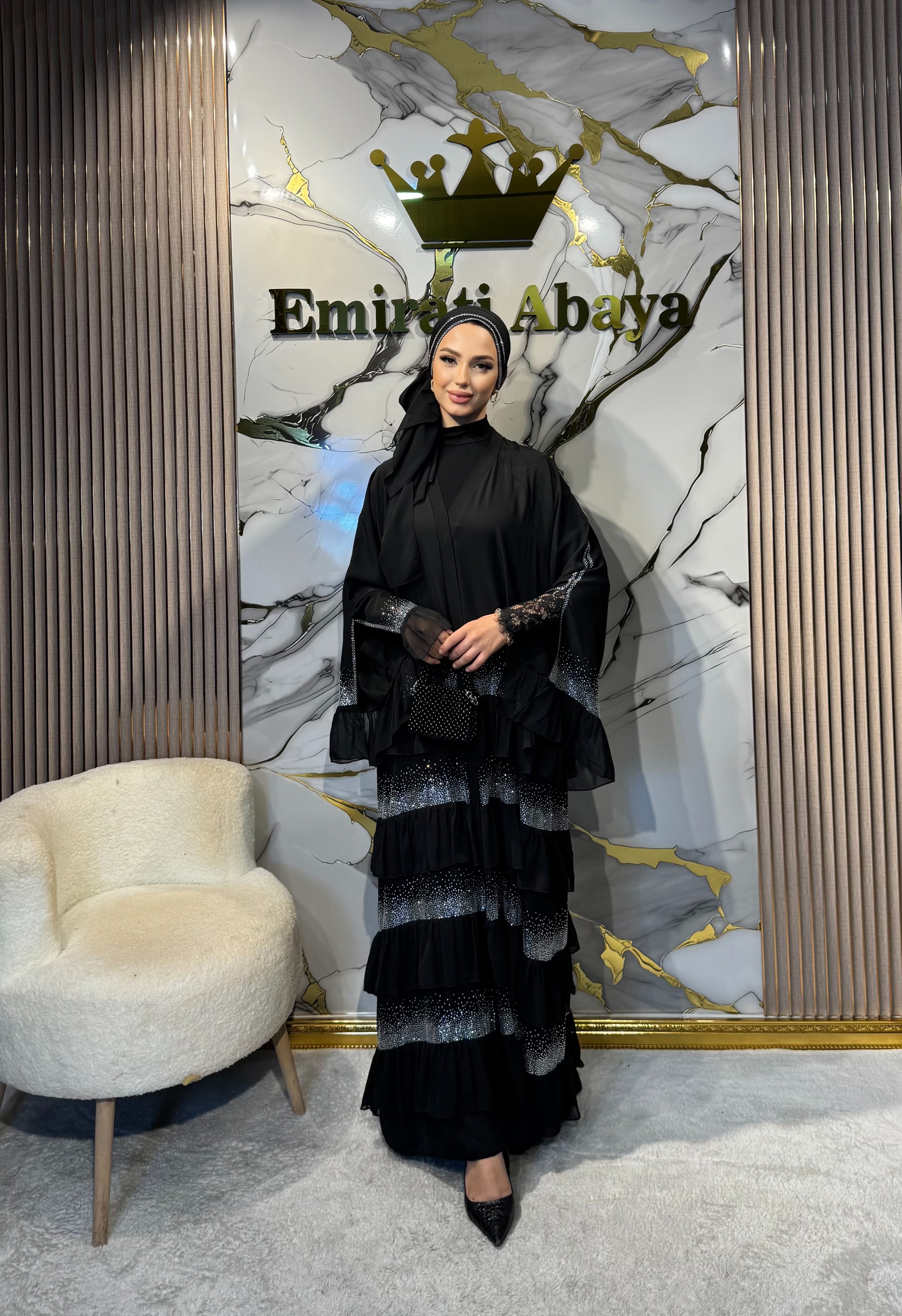 Beyaz Taşlı Kat Kat Dubai Abaya