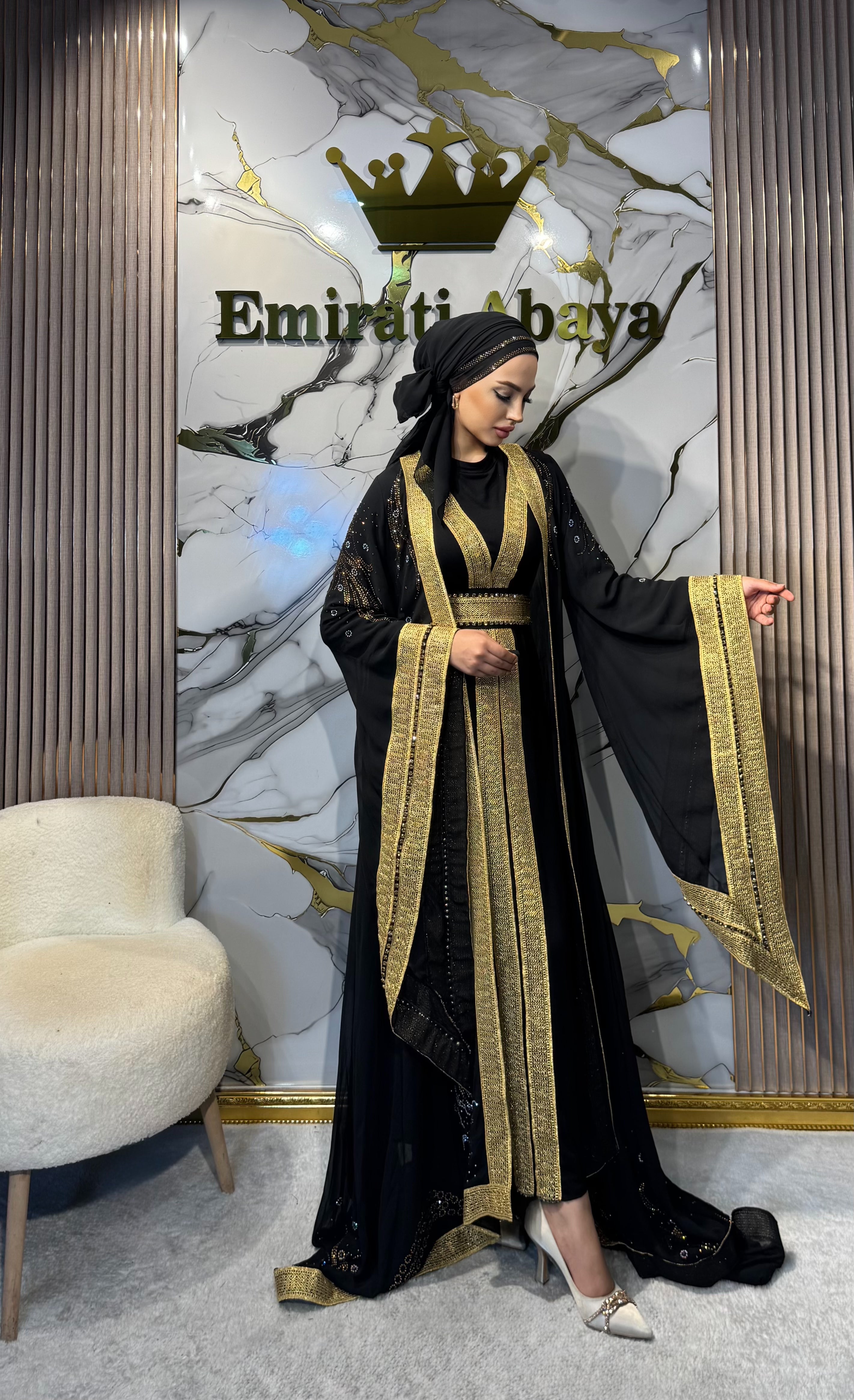 WS52 Şifon Kumaş Omuzdan Etek Ucuna Gold Taş Detaylı Abaya