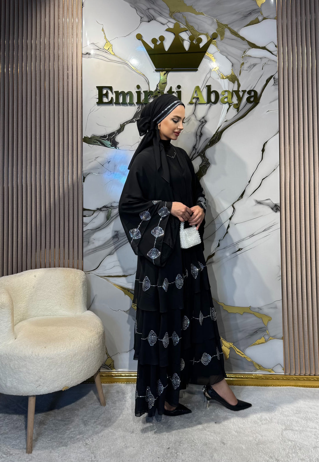 Etek Uçları Beyaz Çiçekli Üç Katlı Şifon Siyah Abaya