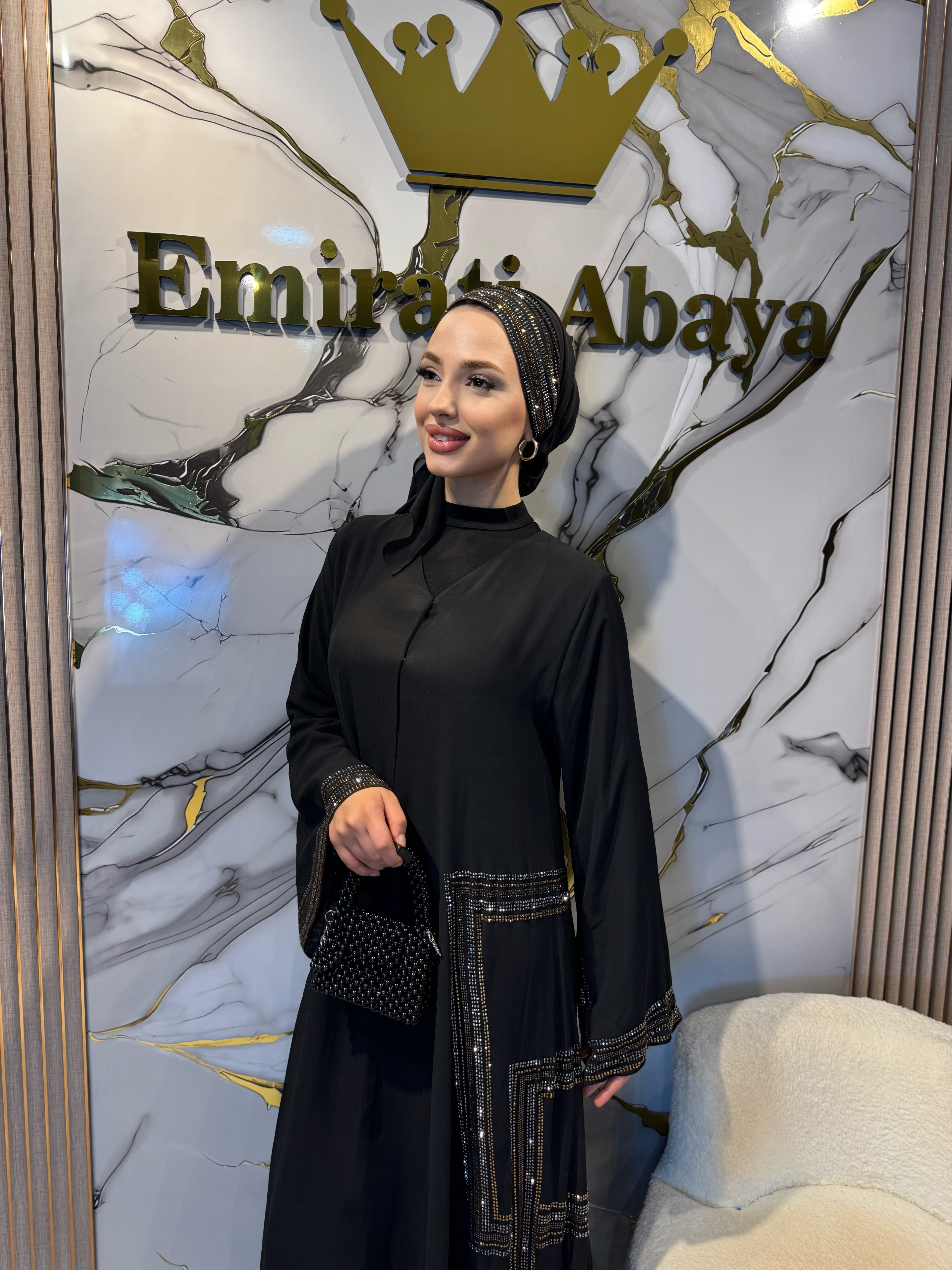 Yanları Gold Taş detaylı Siyah Abaya