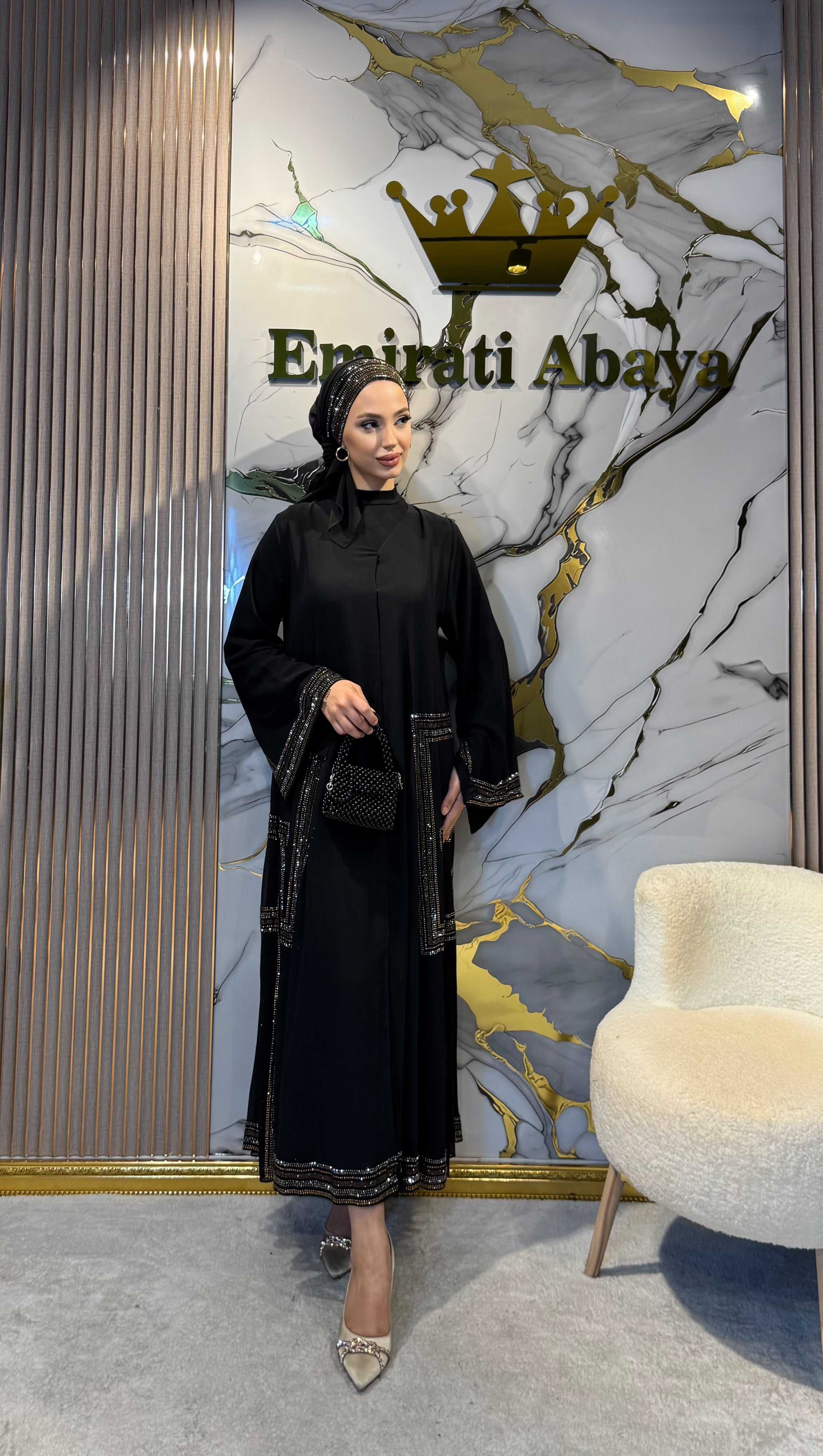 Yanları Gold Taş detaylı Siyah Abaya