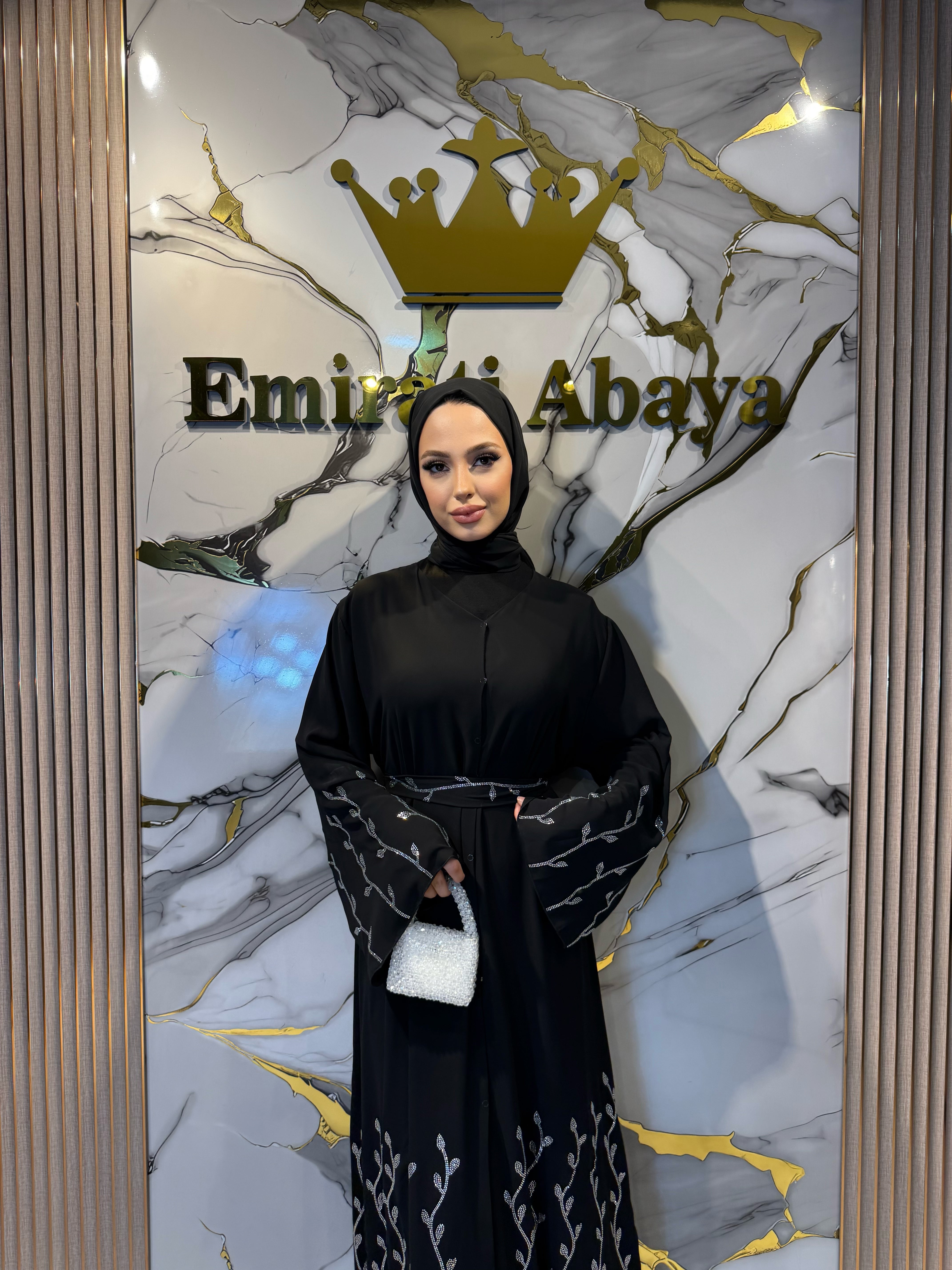 Etekleri Çiçek Desenli Swarovski Taşlı Siyah Abaya