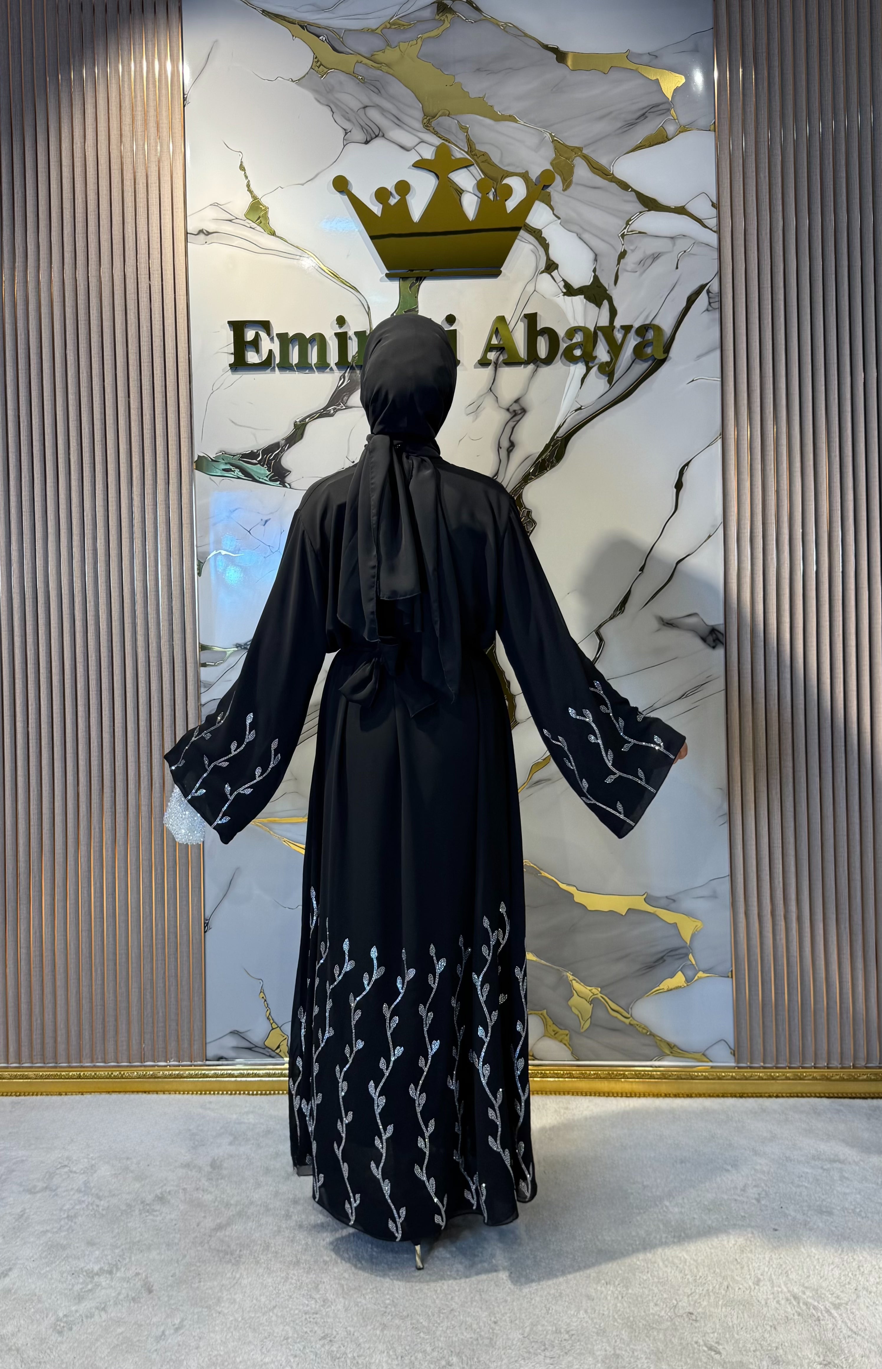 Etekleri Çiçek Desenli Swarovski Taşlı Siyah Abaya
