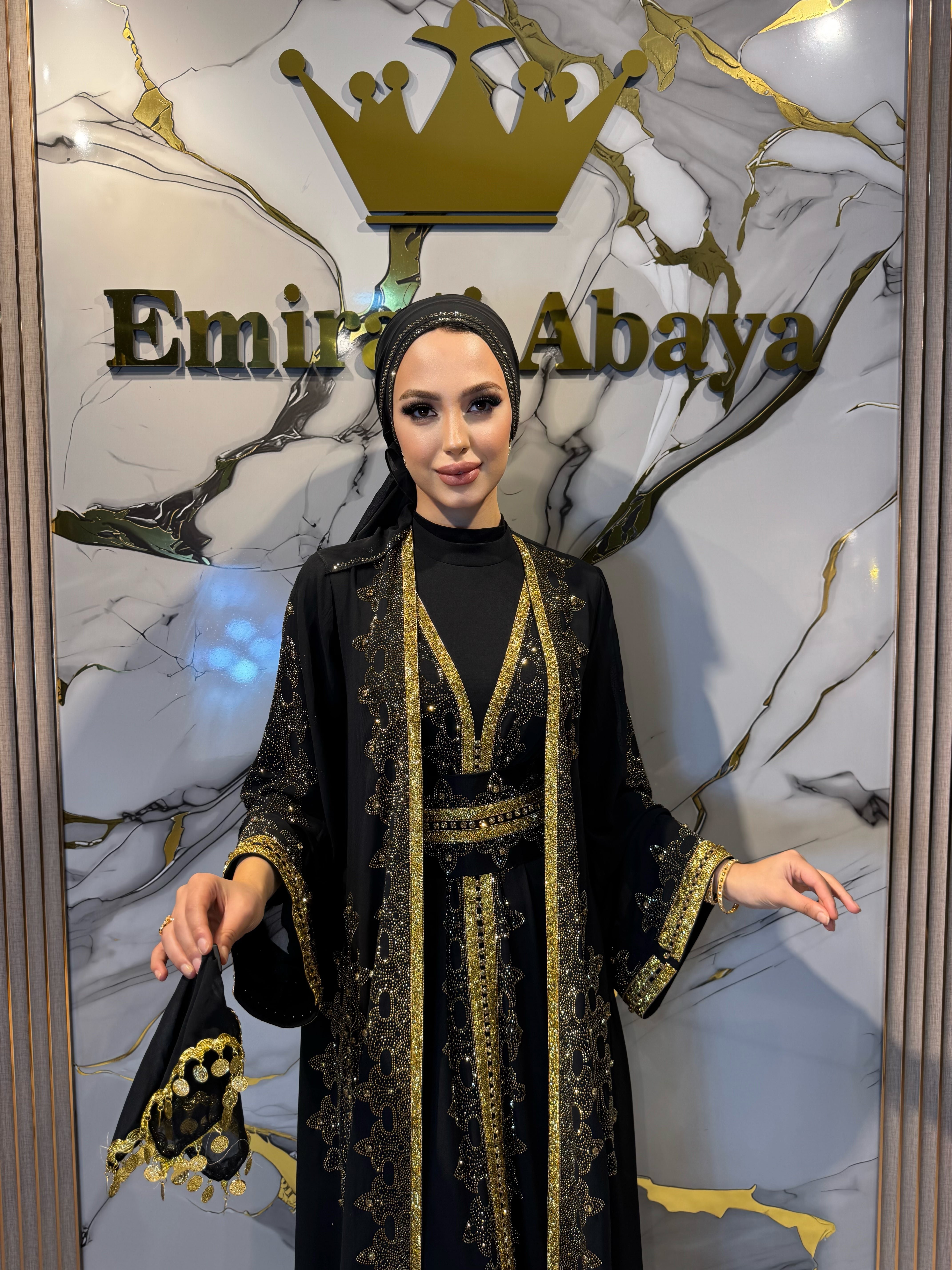 Gold Taş İşlemeli Kuyruklu Yöresel Abaya