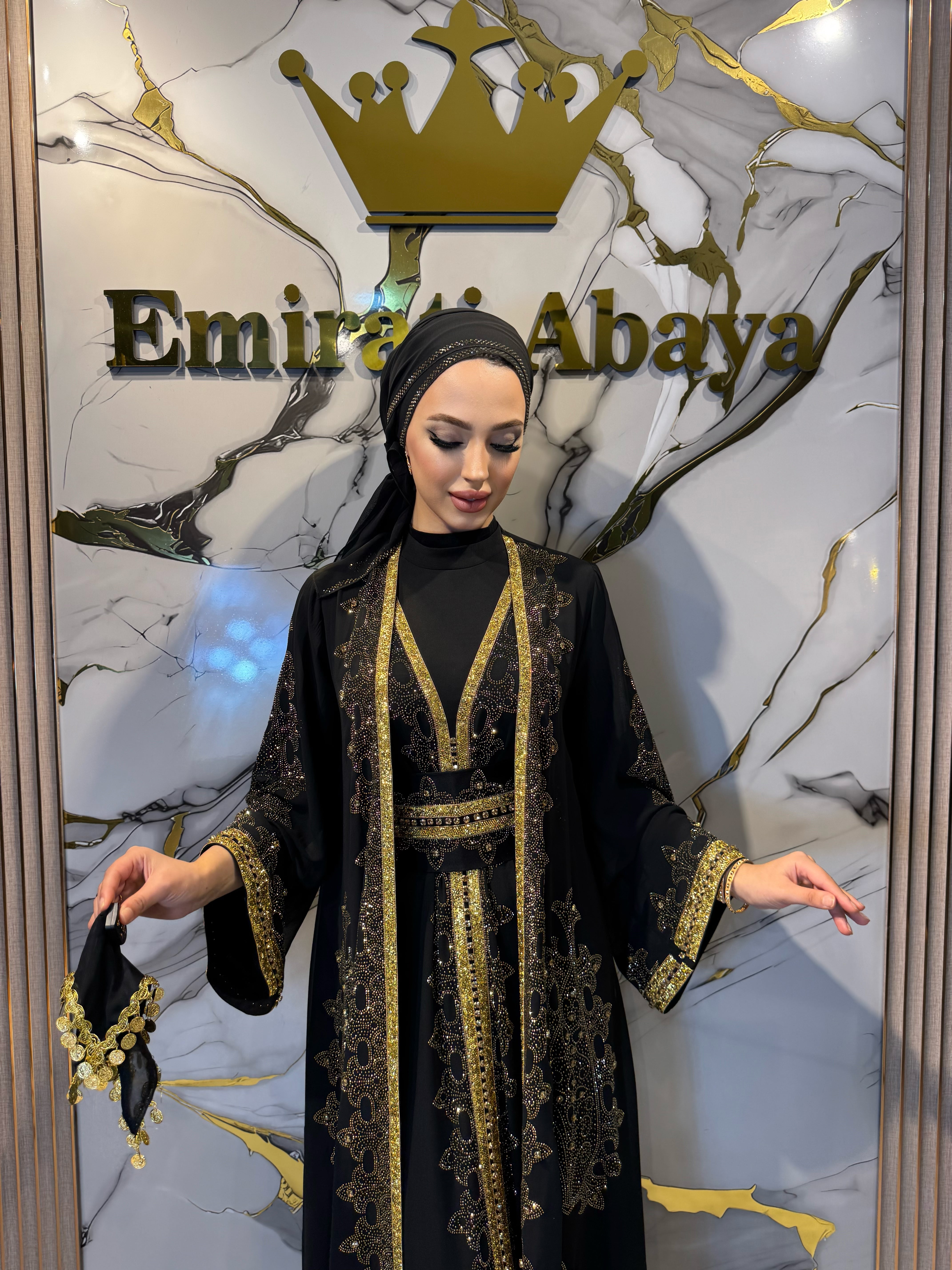Gold Taş İşlemeli Kuyruklu Yöresel Abaya