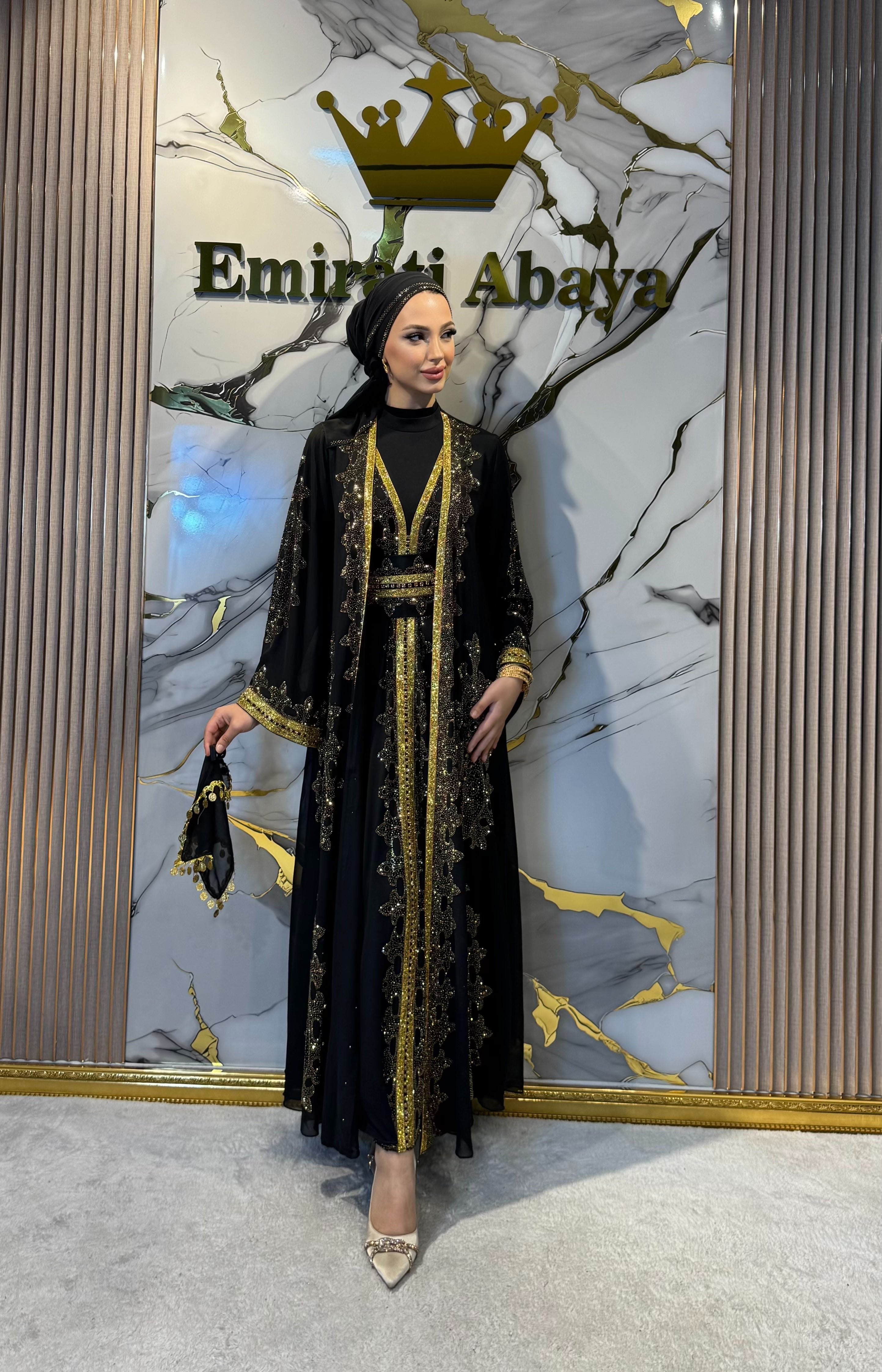 Gold Taş İşlemeli Kuyruklu Yöresel Abaya