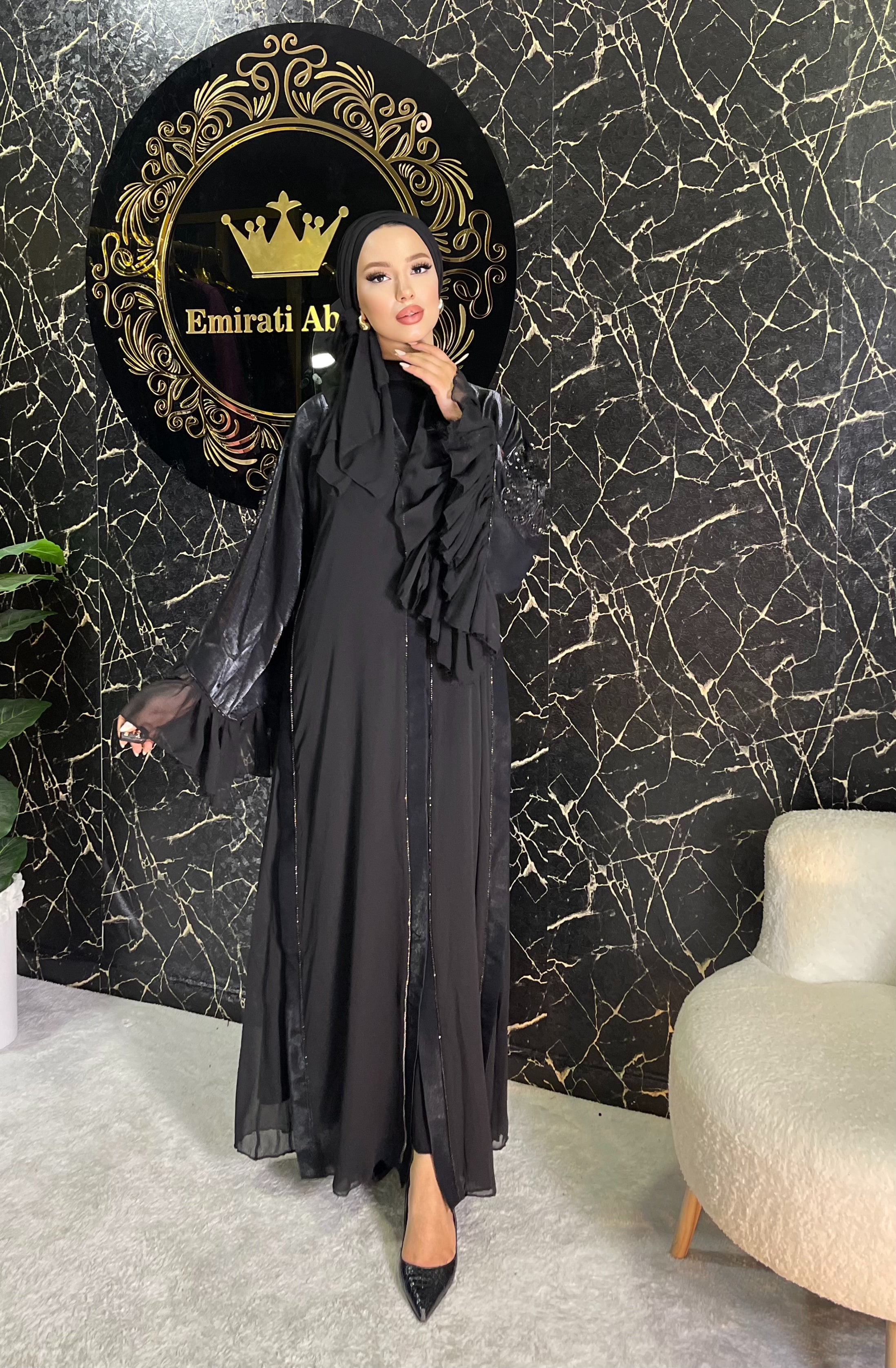 Kadife ve Şifon Kombinli Siyah Çiçek Detaylı Abaya