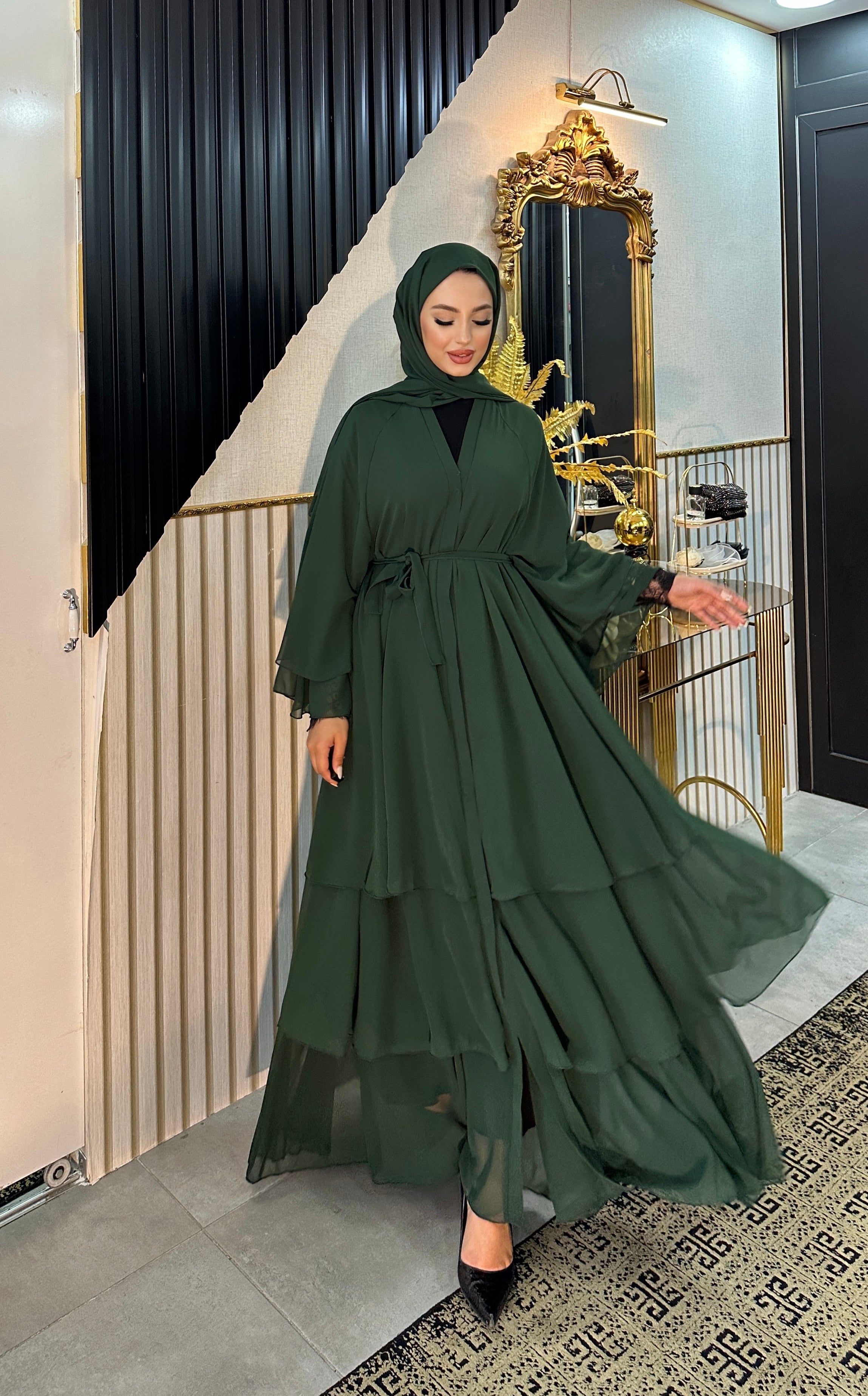 Üç Katlı Yeşil Abaya