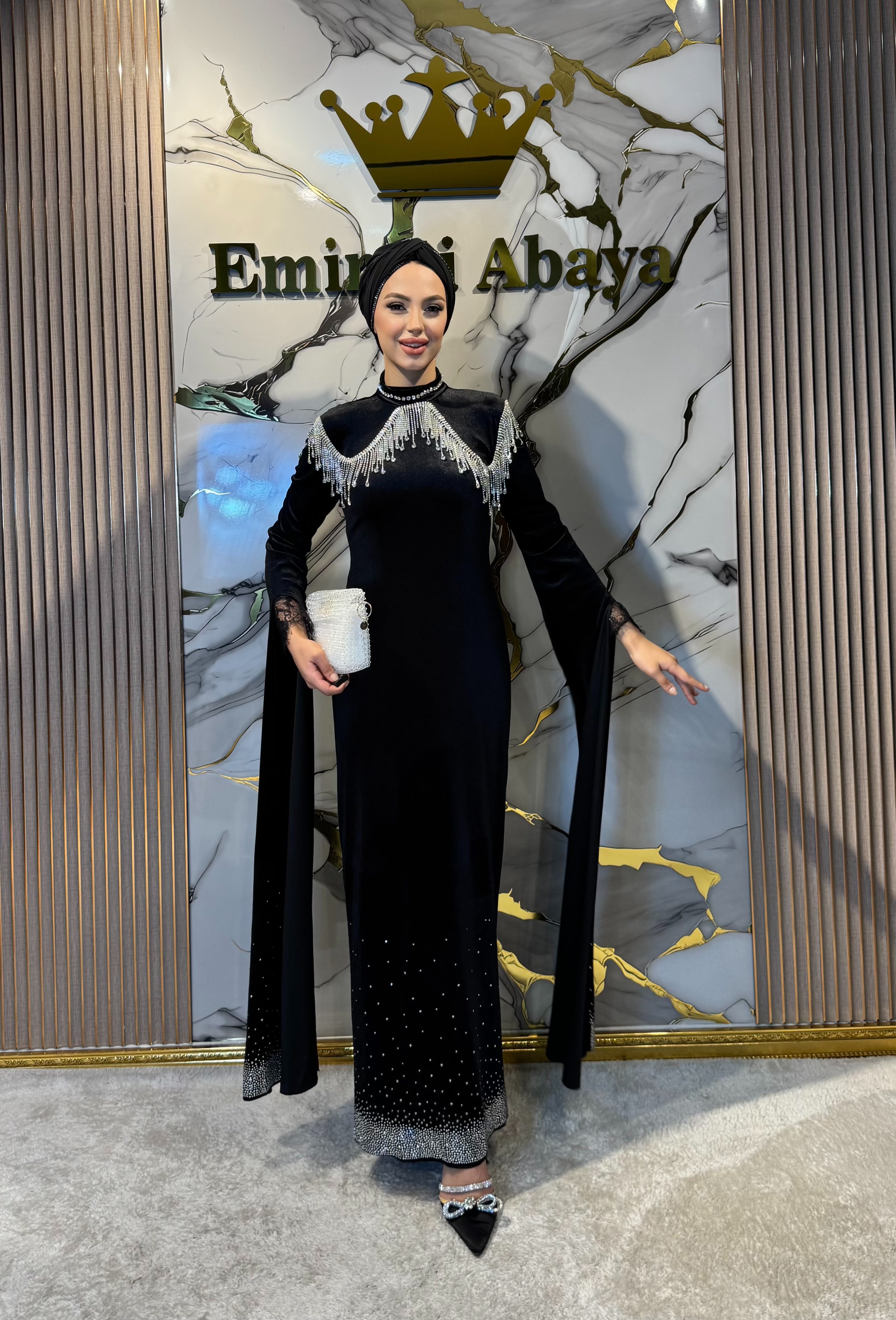 Kristal Taş İşlemeli Uzun Kollu Kadife Abiye