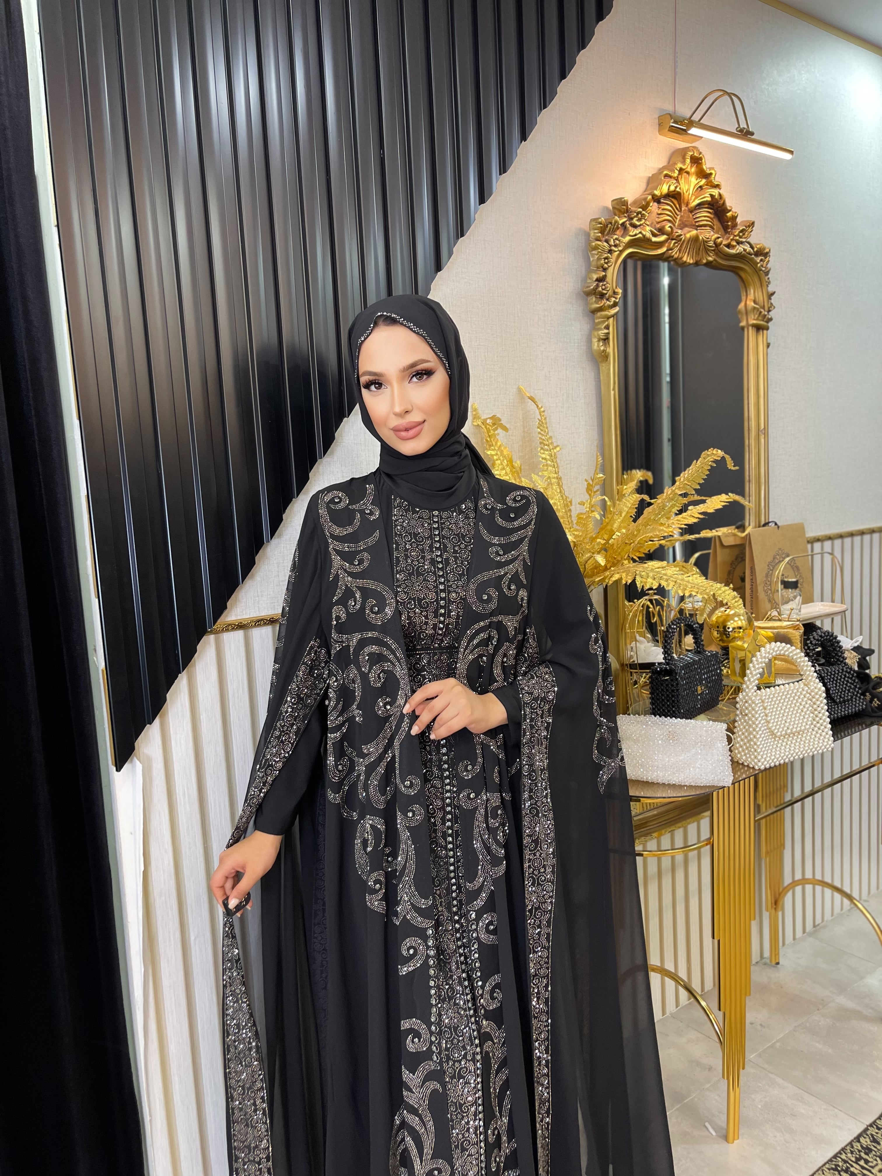 Hematit Taş İşlemeli Cape Kollu Siyah Şifon Abaya