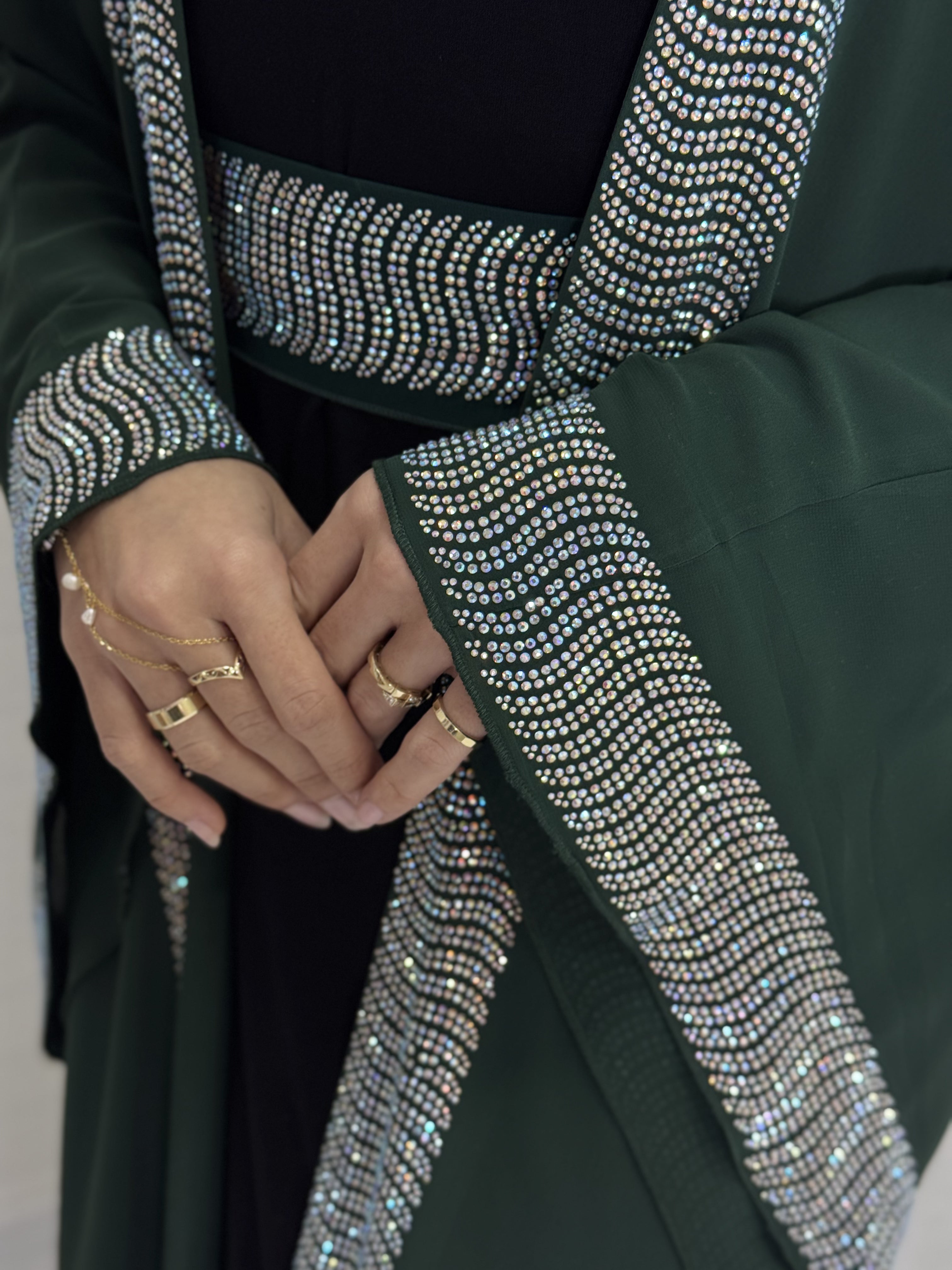 Önü Swarovski Taşlı Şık Yeşil Abaya