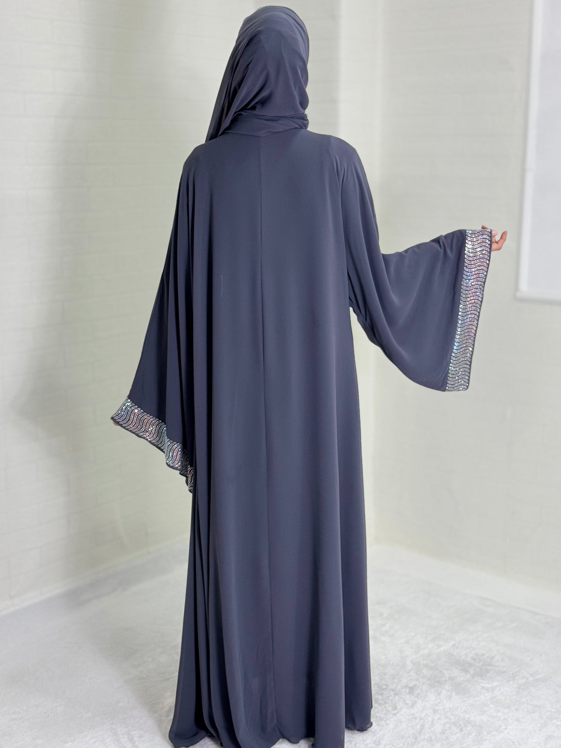دبي الأسود د