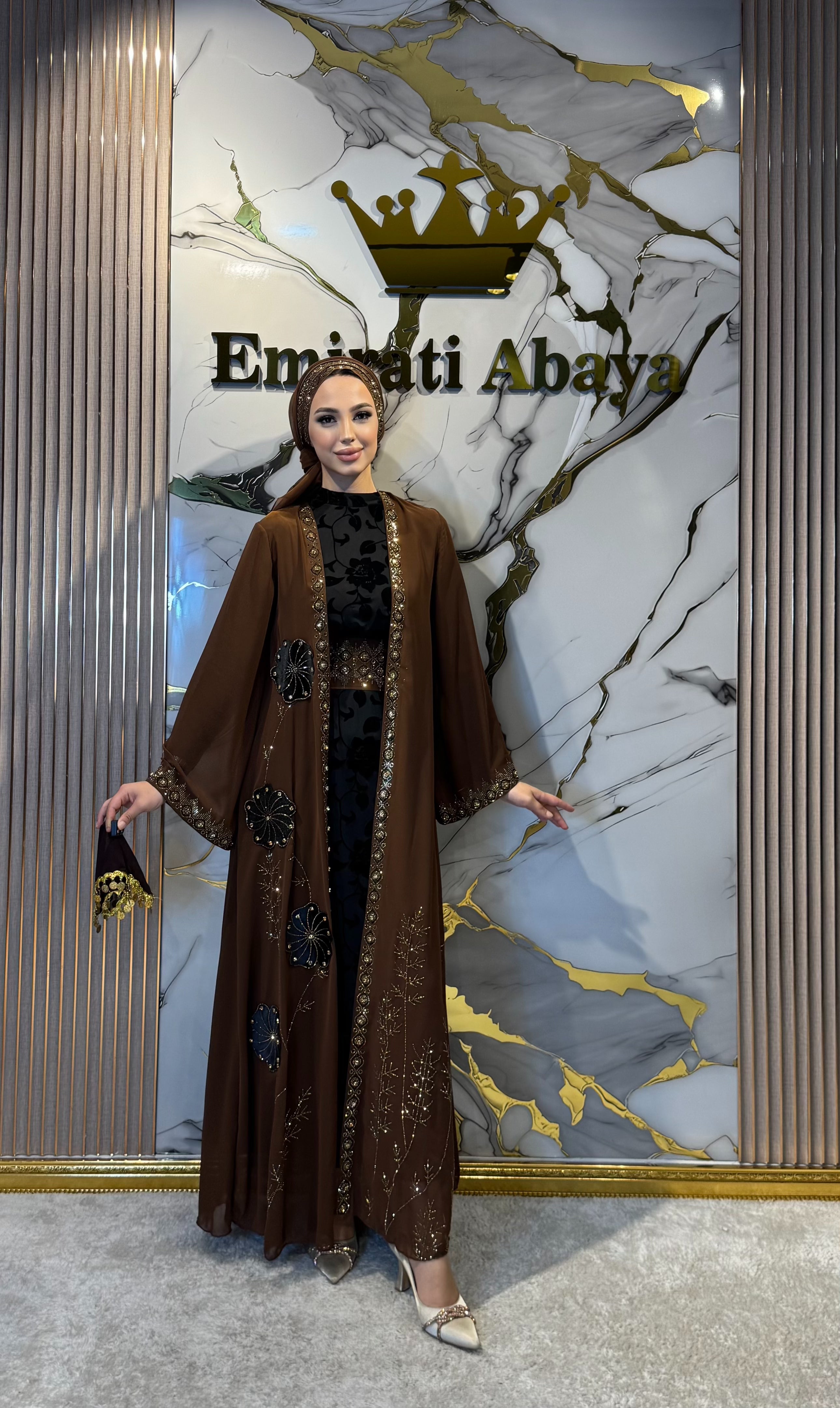 Gold Çiçek Taş İşlemeli Kahverengi Yöresel Şifon Abaya
