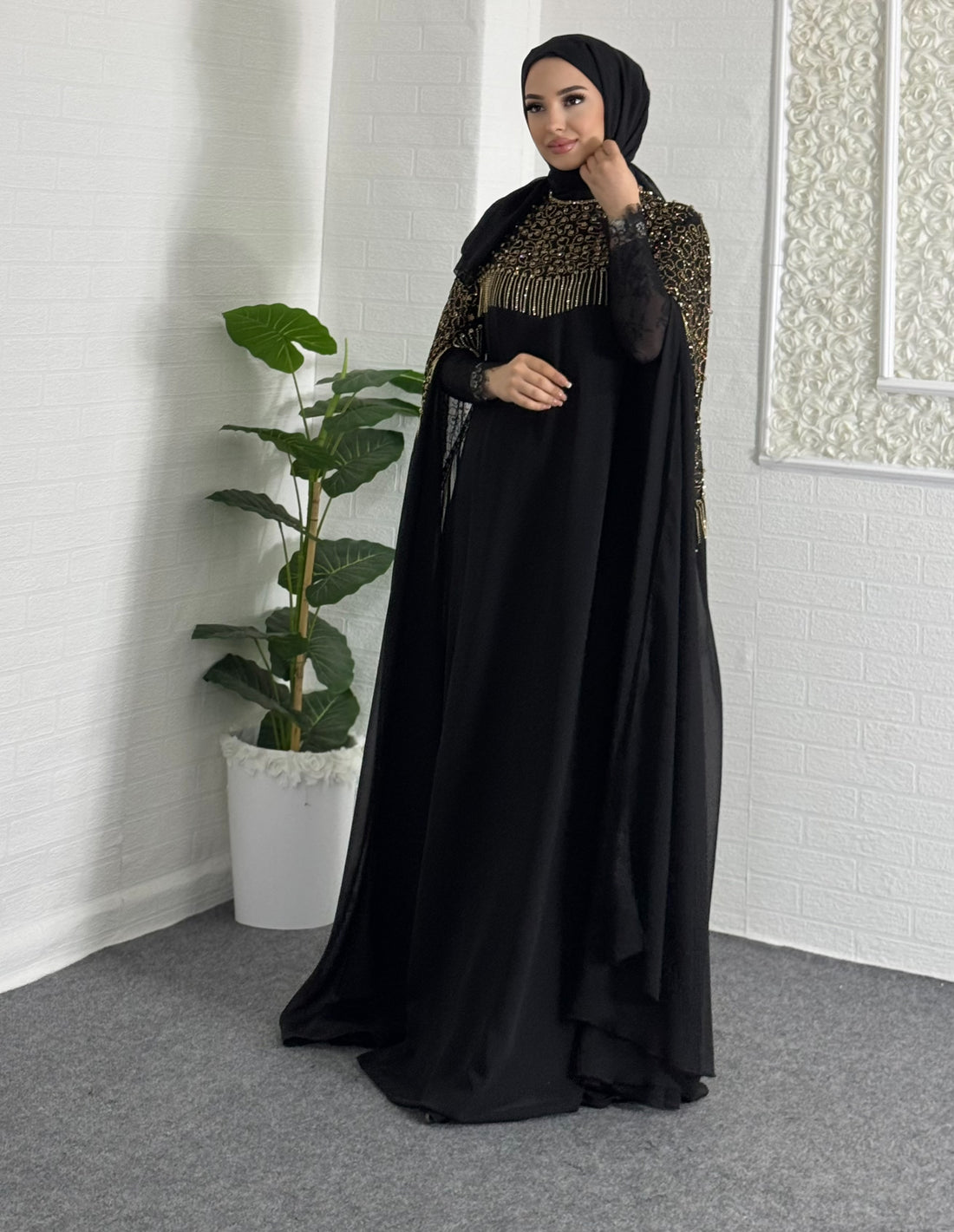 Gold Taşlı Uzun Kollu  Siyah Abaya