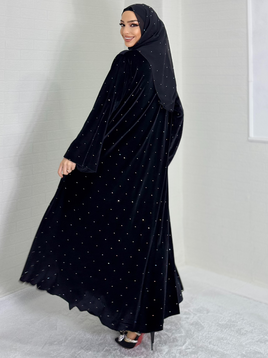 Swarovski taşlı lüks kadife siyah abaya