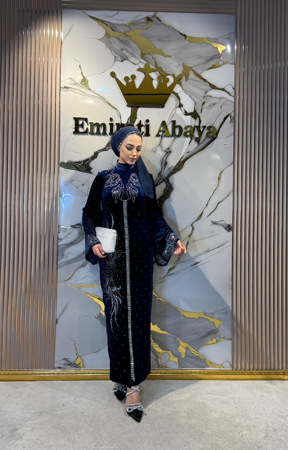 Navy Blue Velvet Royal Abaya with Shimmering Stones – Elegant Belt Detail