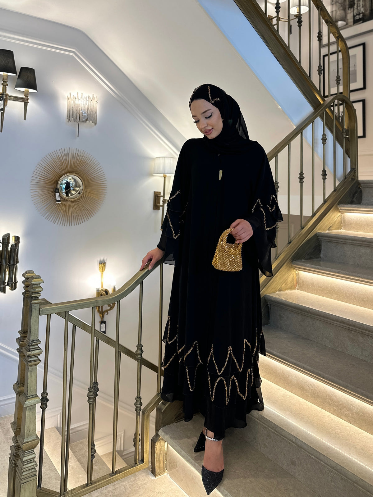 El İşlemesi Sarı Taşlı Siyah Şifon Abaya M1 DGSB - Zarif El İşçiliği Model
