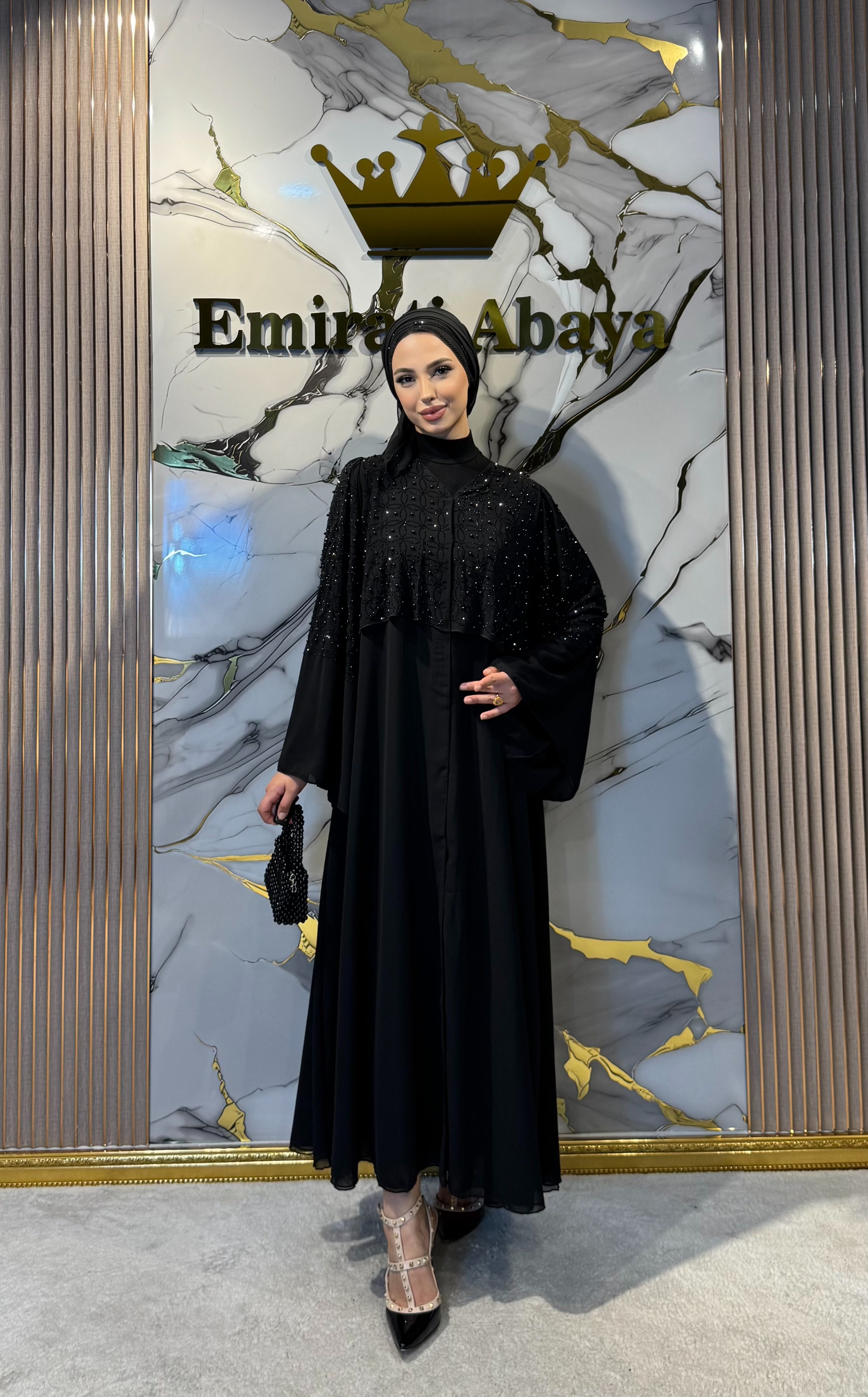 Üst Kısmı Taşlı ve İncili Siyah Abaya TM30 BSB