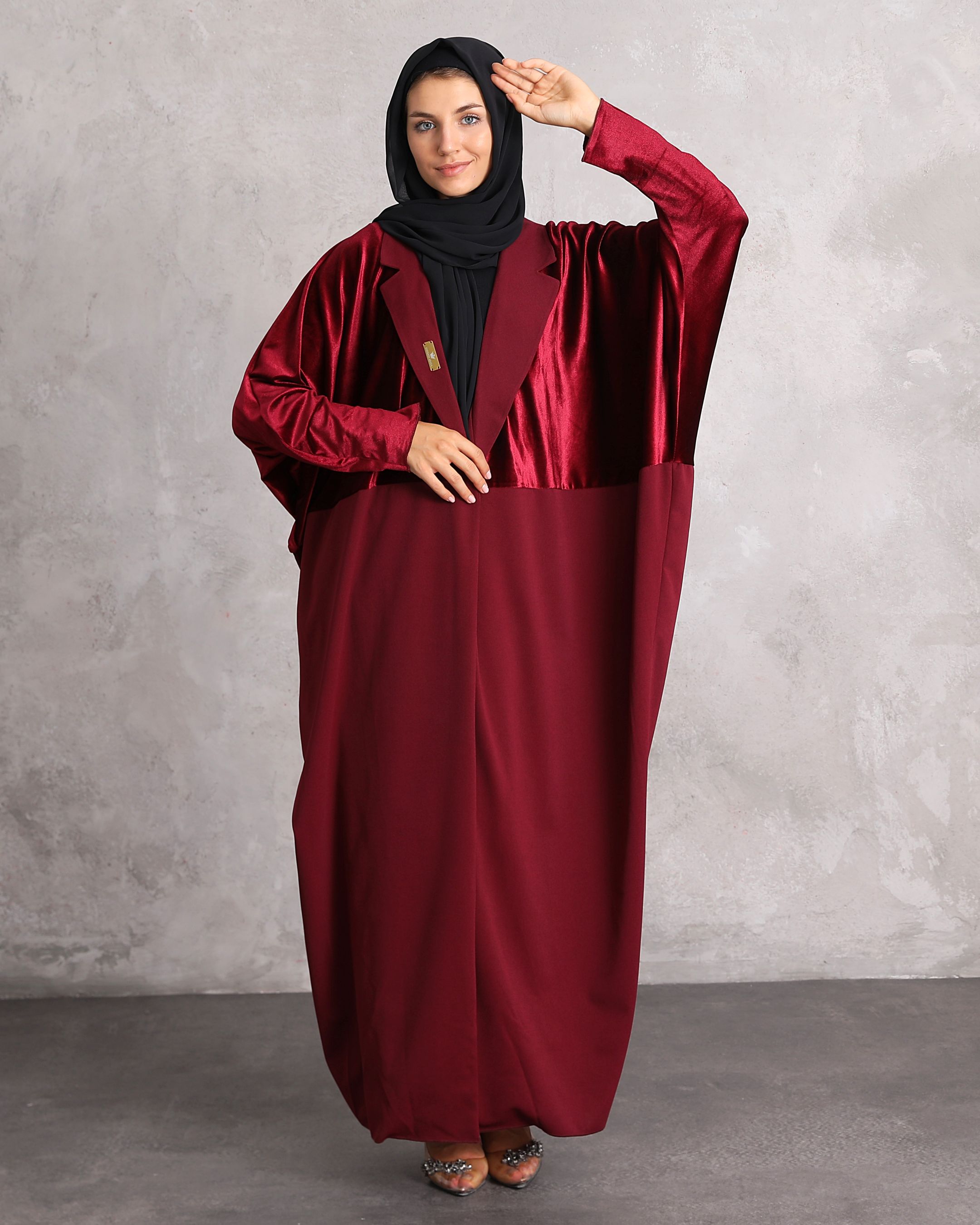 Velvet Noir: Exude Timeless Elegance in Red Velvet Abaya