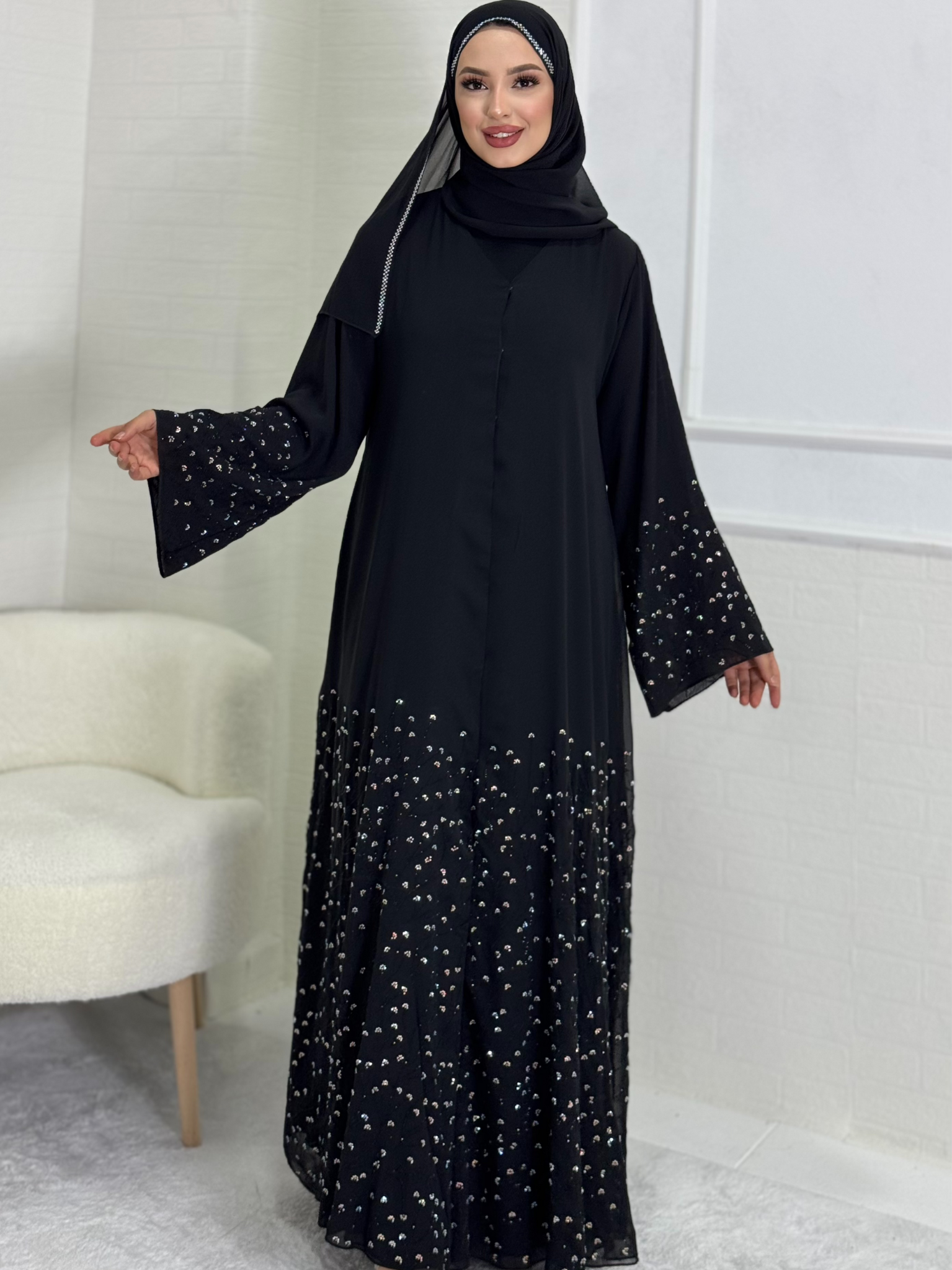 Black Abaya with Stoned Daisy Flower Motifs on the Skirt