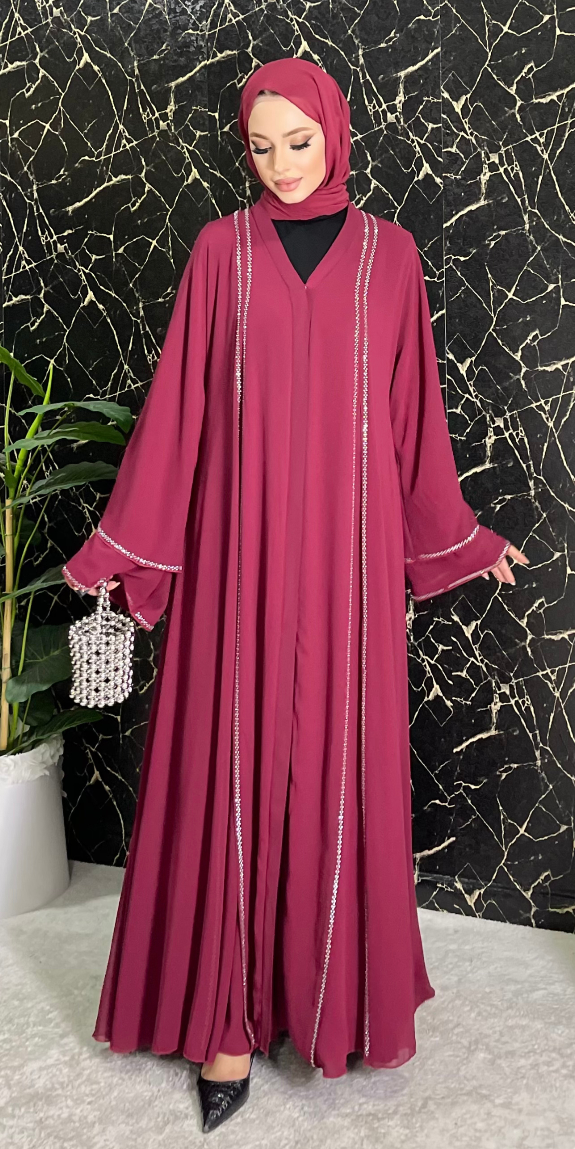 عباية سواروفسكي ساحرة