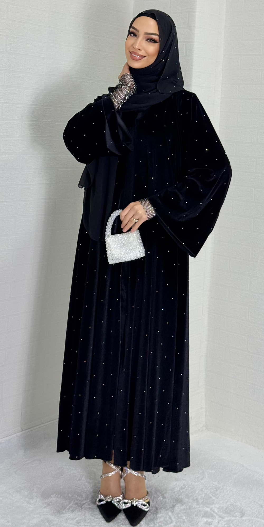 Swarovski Taşlı Lüks Kadife Siyah Abaya - Çıtçıtlı Zarif Model TM063 JSVB
