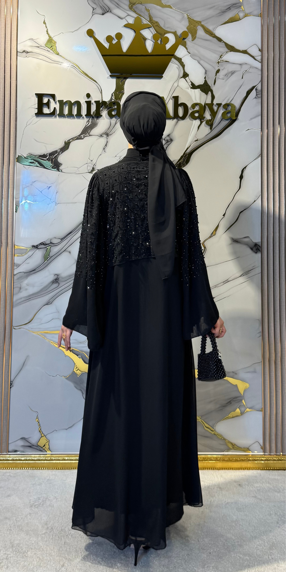 Üst Kısmı Taşlı ve İncili Siyah Abaya TM30 BSB