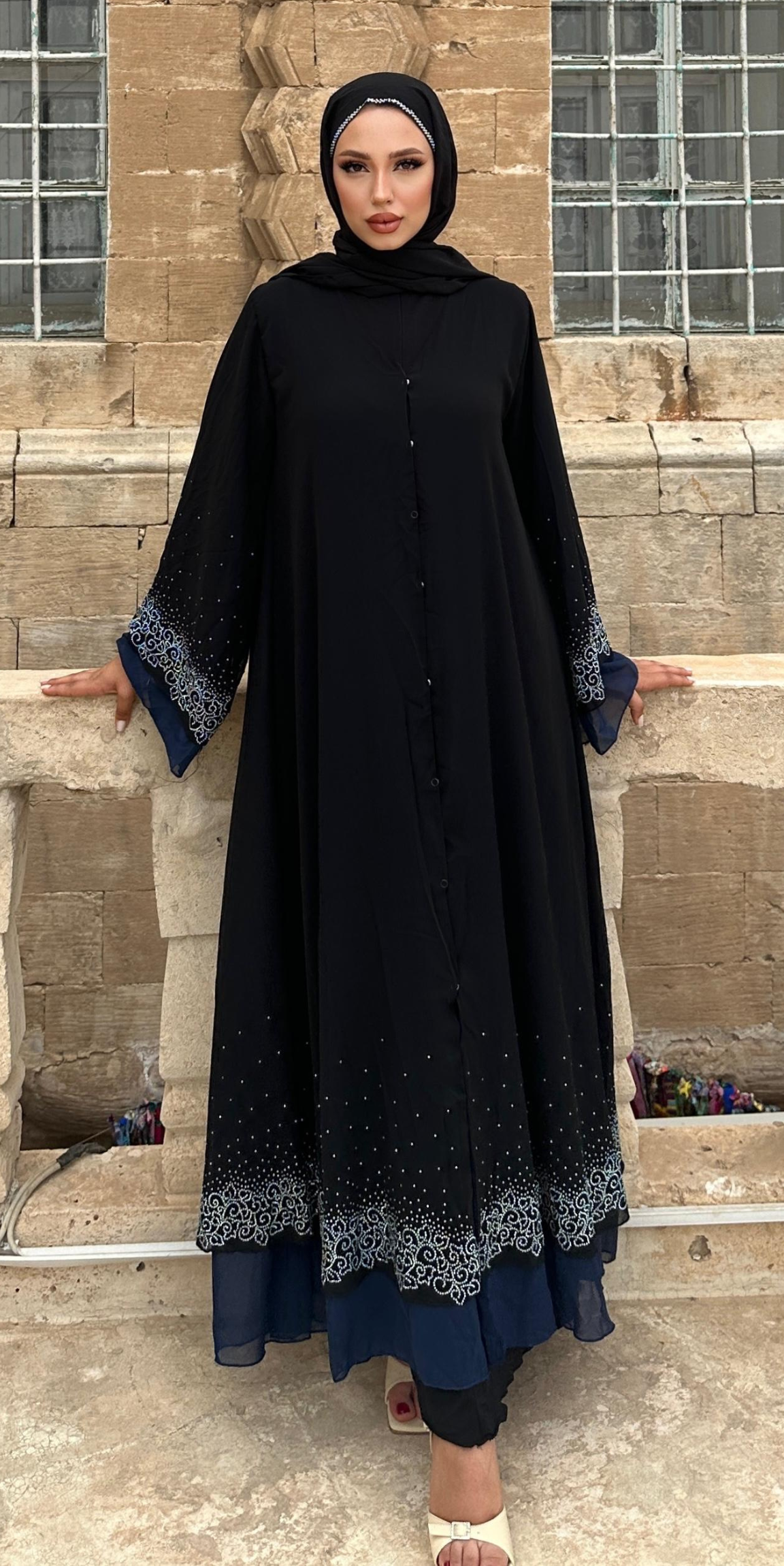 Janjan Taş İşlemeli Siyah & Lacivert Şifon Abaya