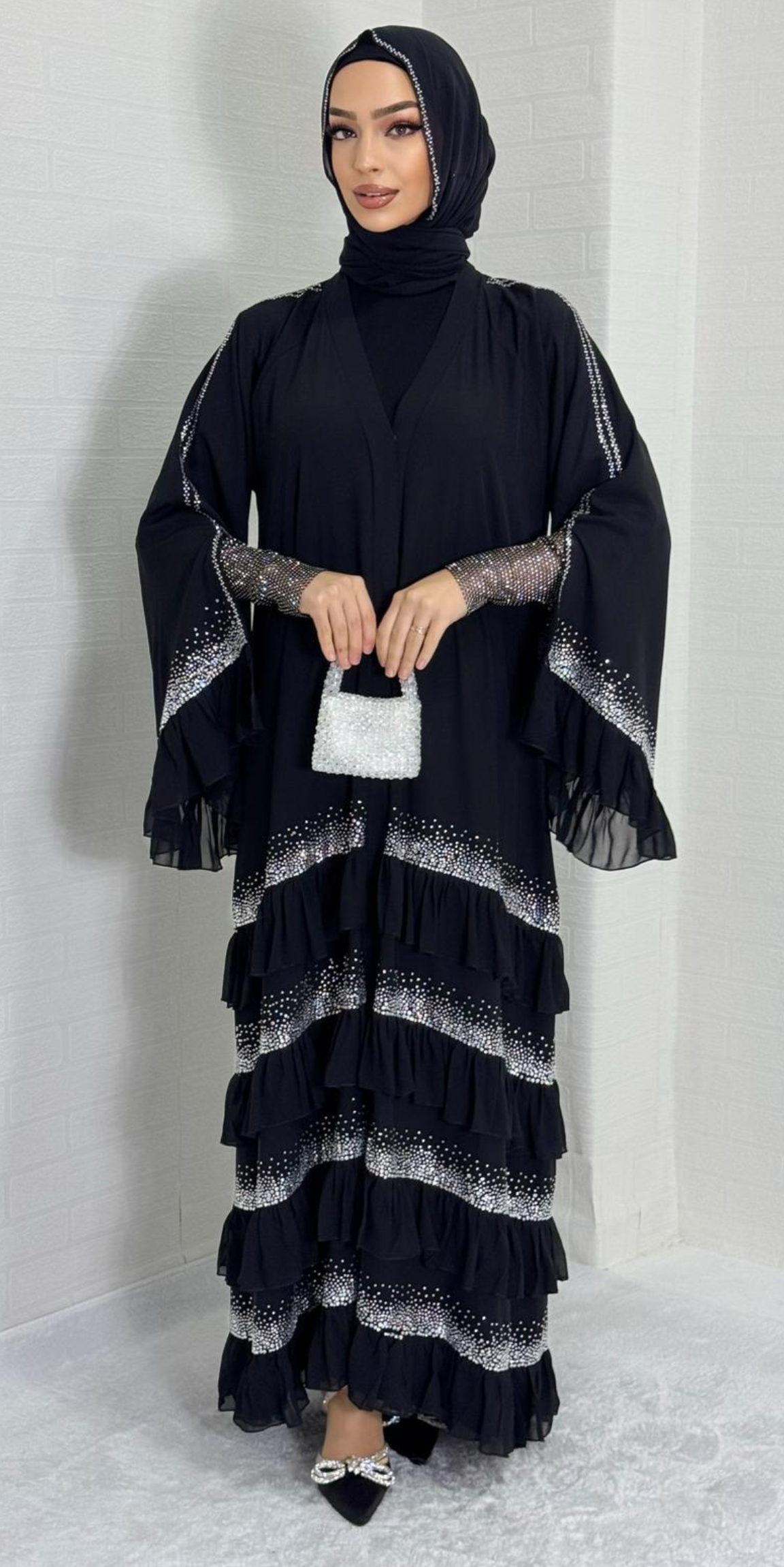 Beyaz Taşlı Kat Kat Şifon Abaya