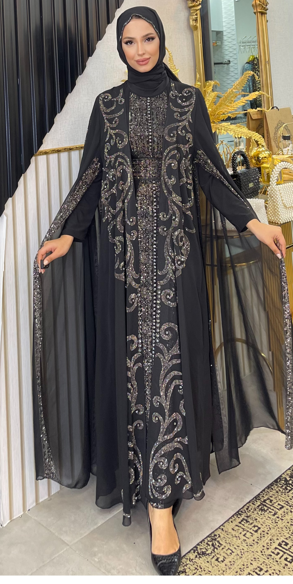 Hematit Taş İşlemeli Cape Kollu Siyah Şifon Abaya