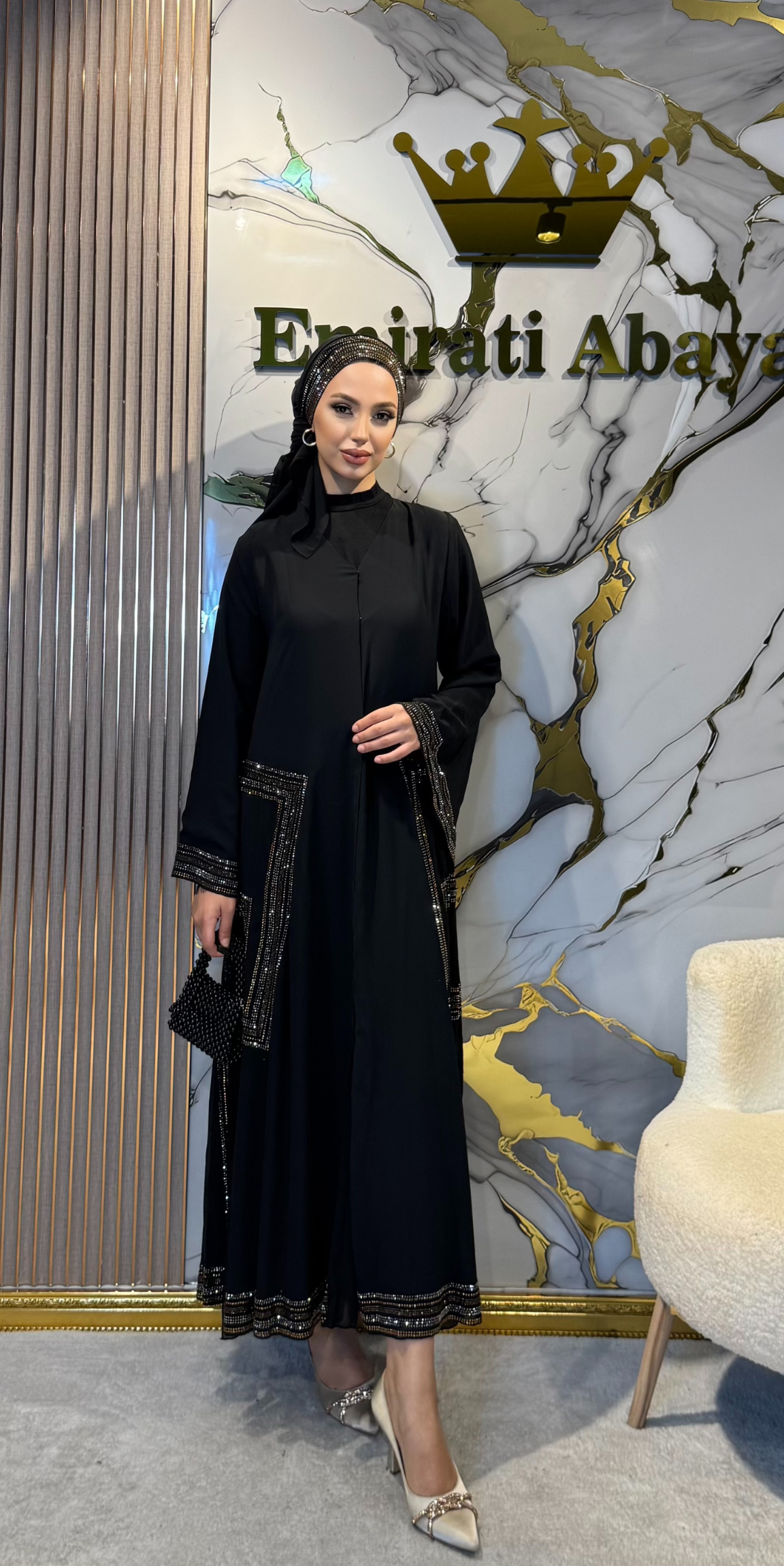 Yanları Gold Taş detaylı Siyah Abaya