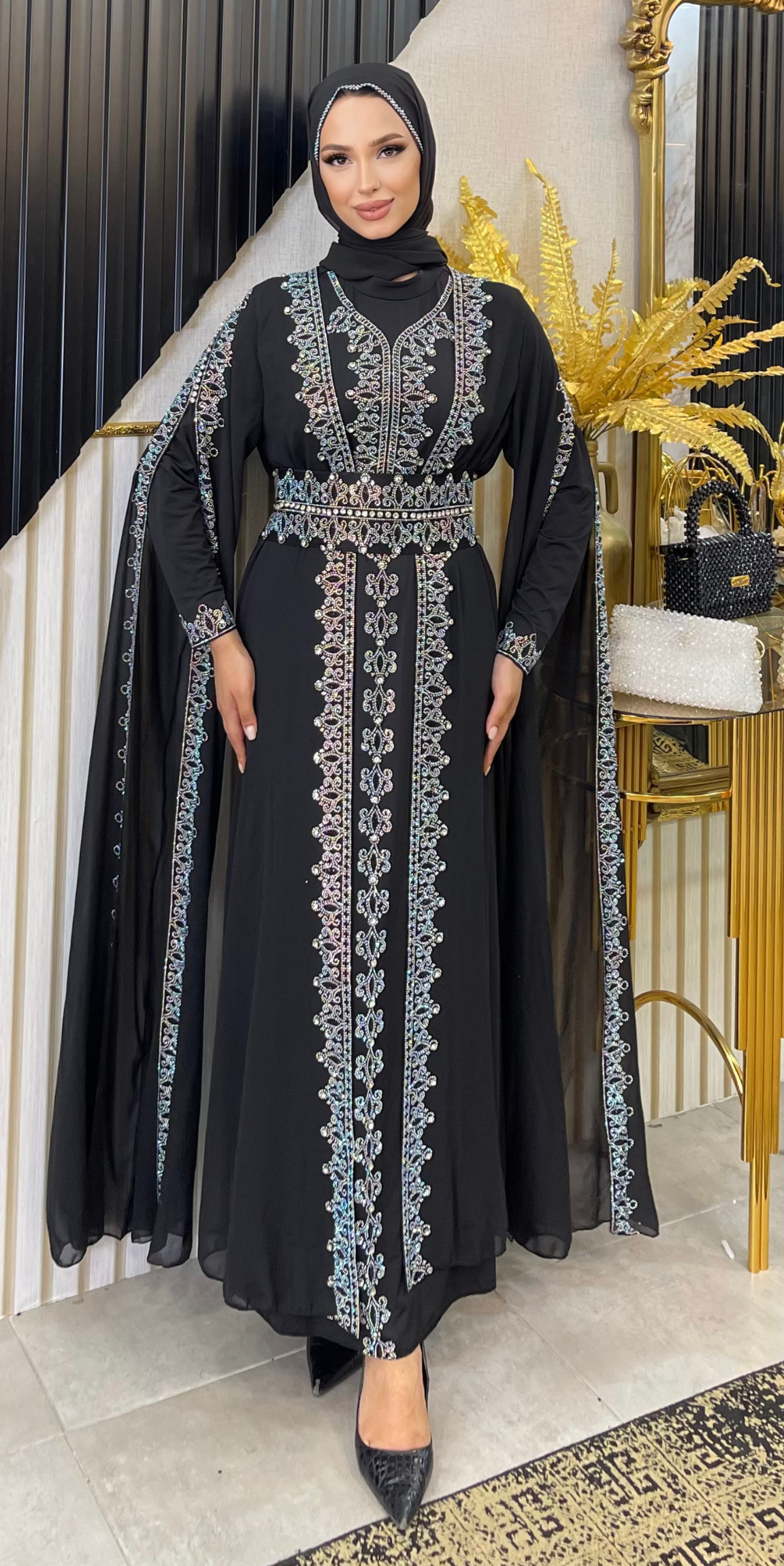 Etek Boyu Kol Detaylı Janjan Taşlı Yöresel Abaya