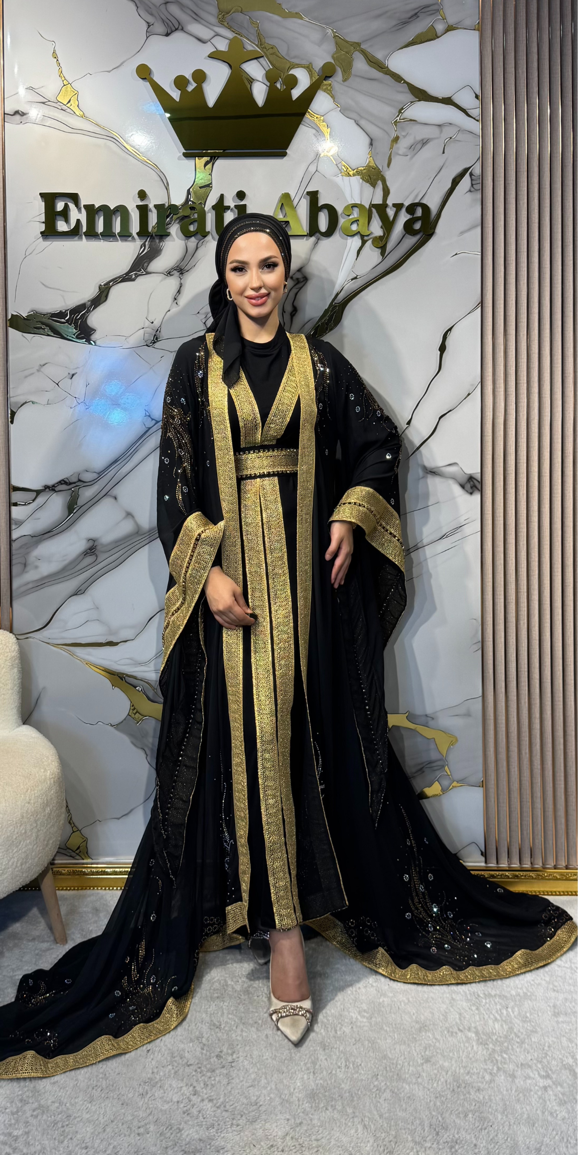 WS52 Şifon Kumaş Omuzdan Etek Ucuna Gold Taş Detaylı Abaya