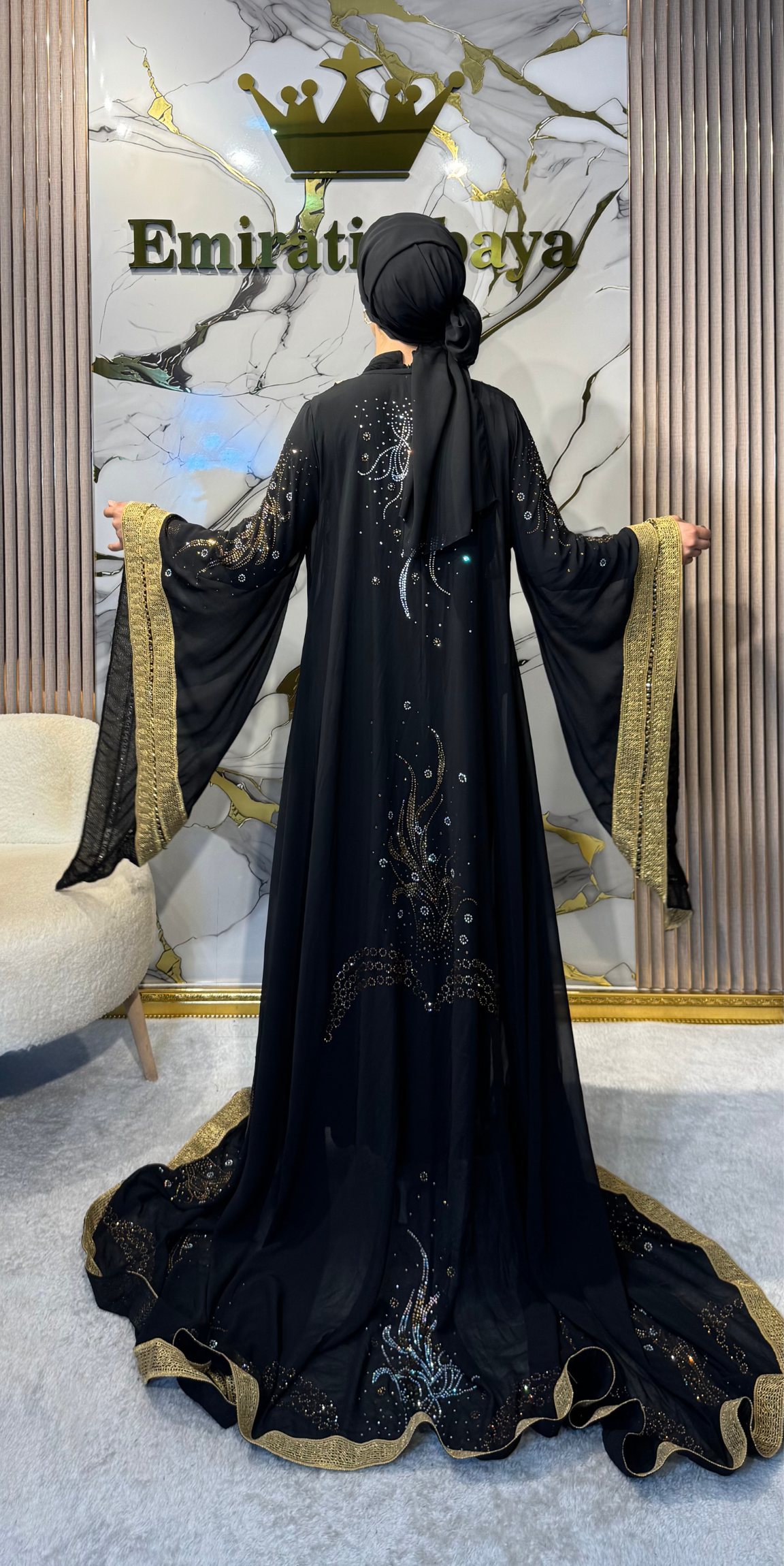 WS52 Şifon Kumaş Omuzdan Etek Ucuna Gold Taş Detaylı Abaya