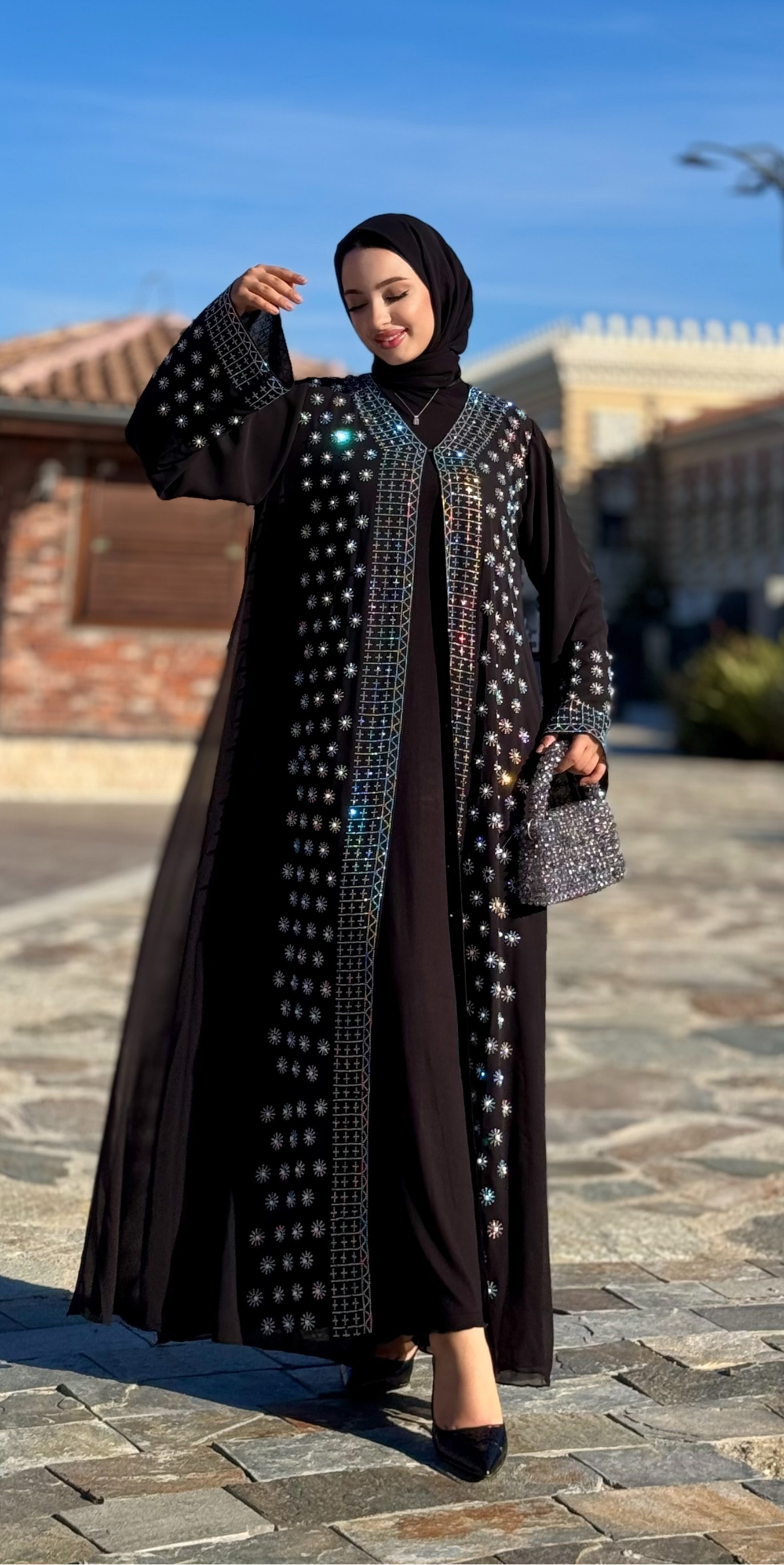 Önü Swarovski Taşlı Siyah Abaya