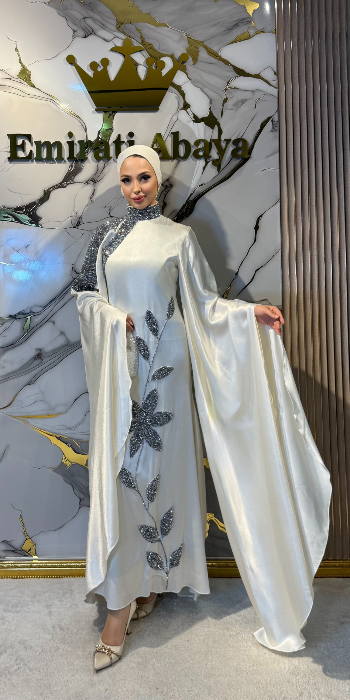 Krem El İşlemeli Çiçek Beyaz Taş Detaylı Saten Abiye