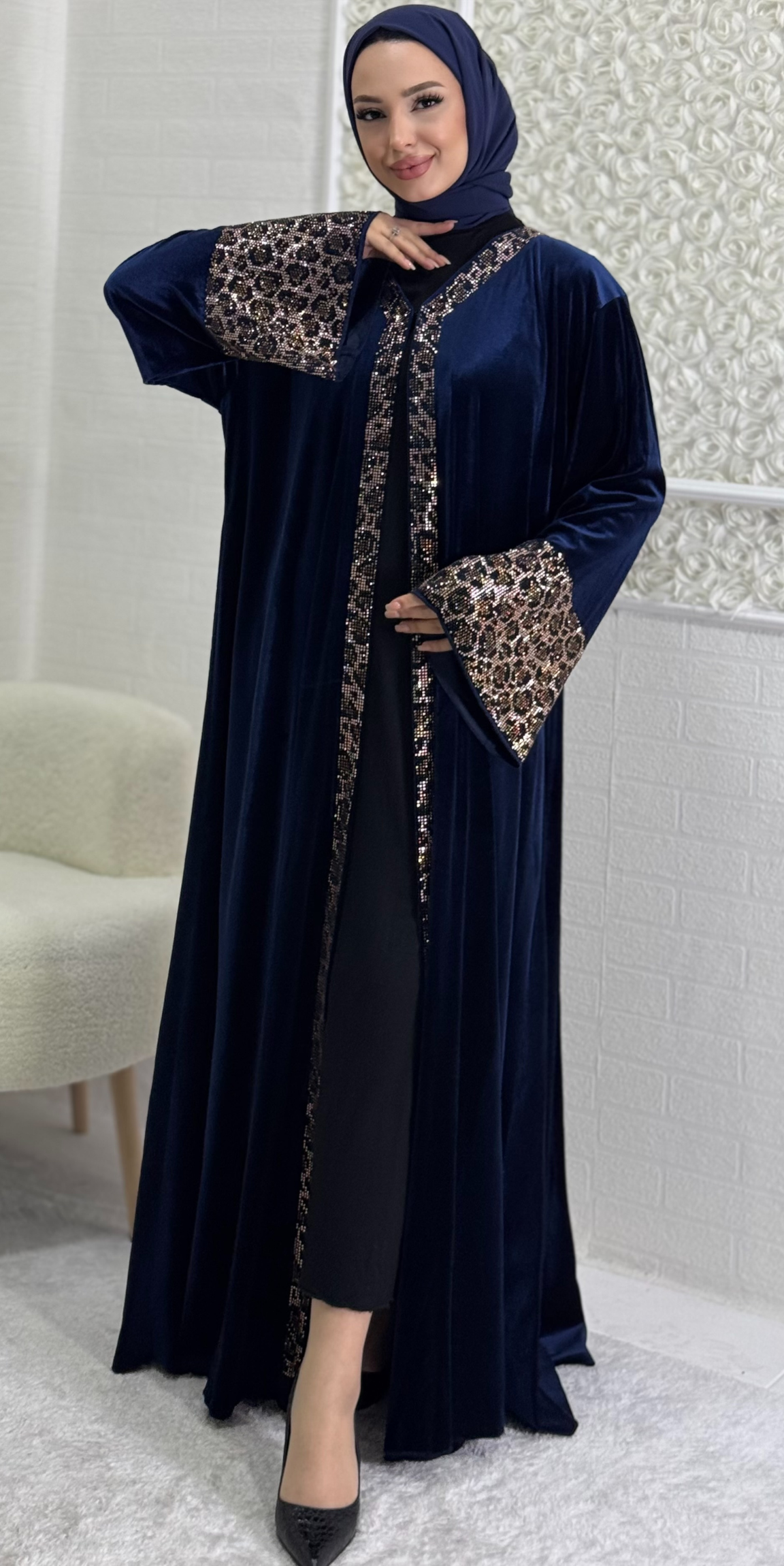 Stone Leopard Patterned Blue Velvet Abaya