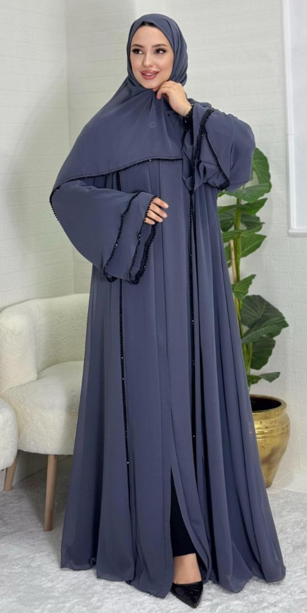 Önü Yırtmaçlı Siyah Boncuklu Gri Abaya TM06 HM GREY