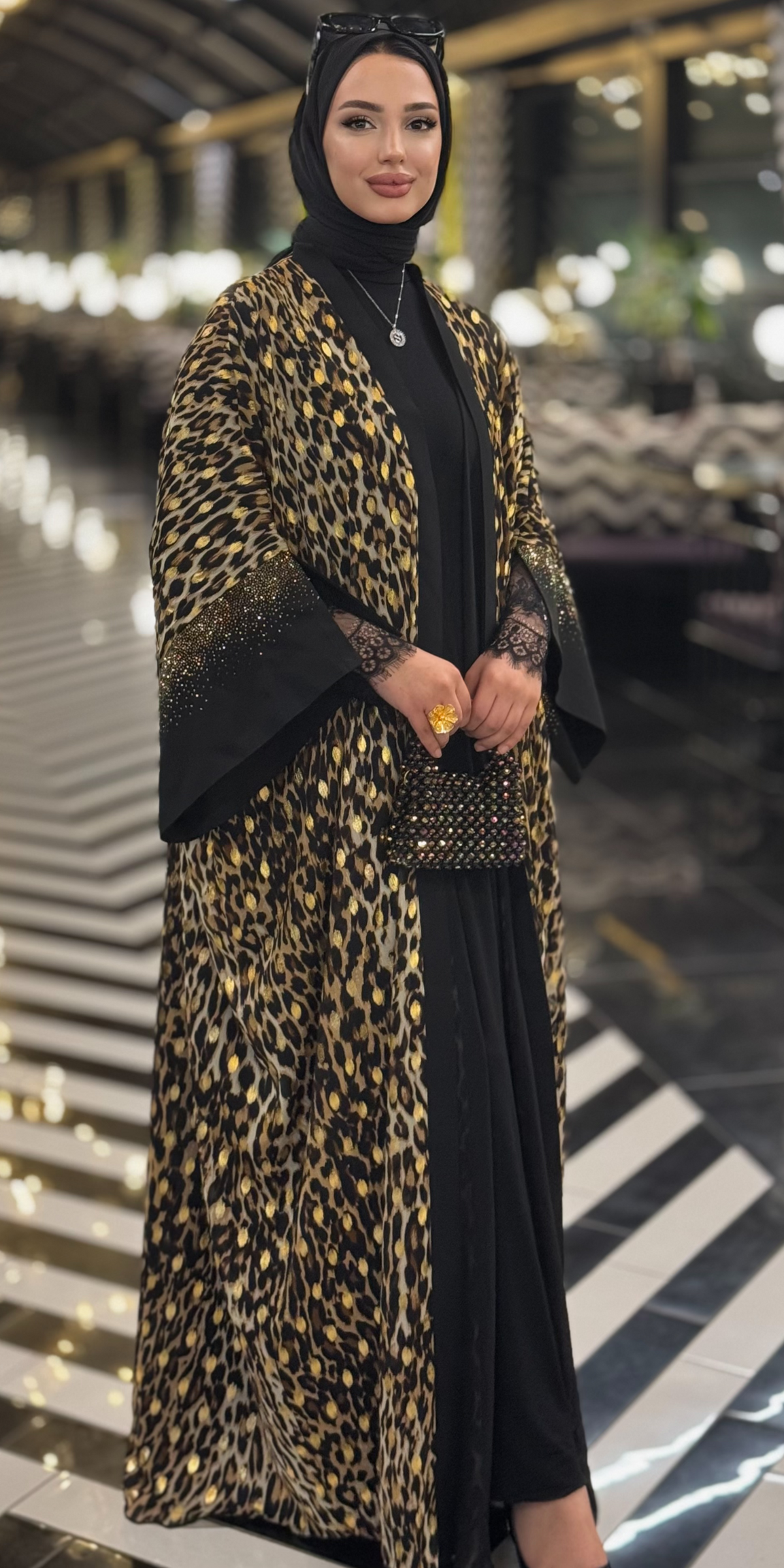 Kolları Gold Taşlı Leopar Kimono Abaya