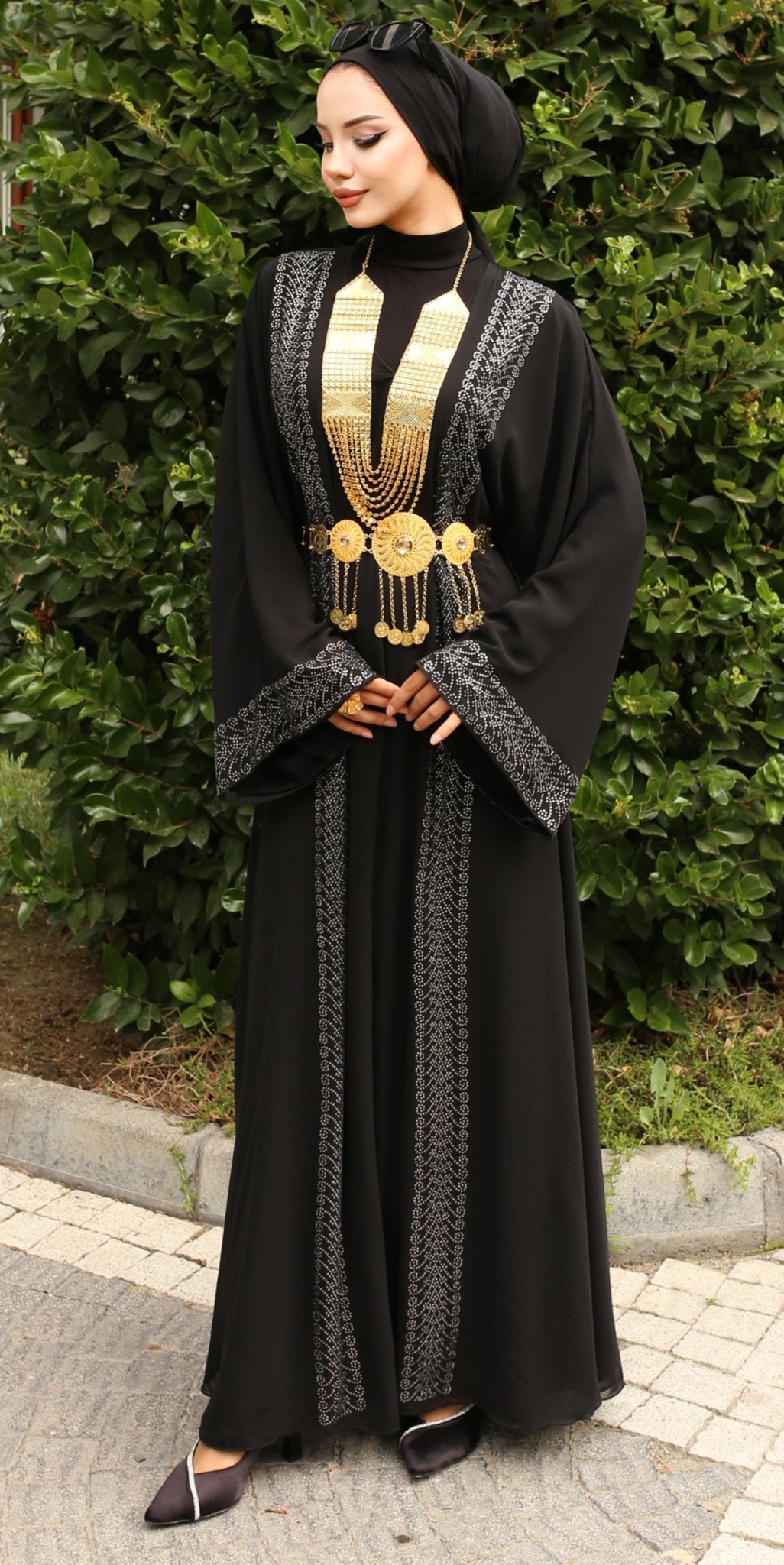 Black Gorse Hematite Abaya - Emirati Abaya TRBlack Gorse Hematite Abaya