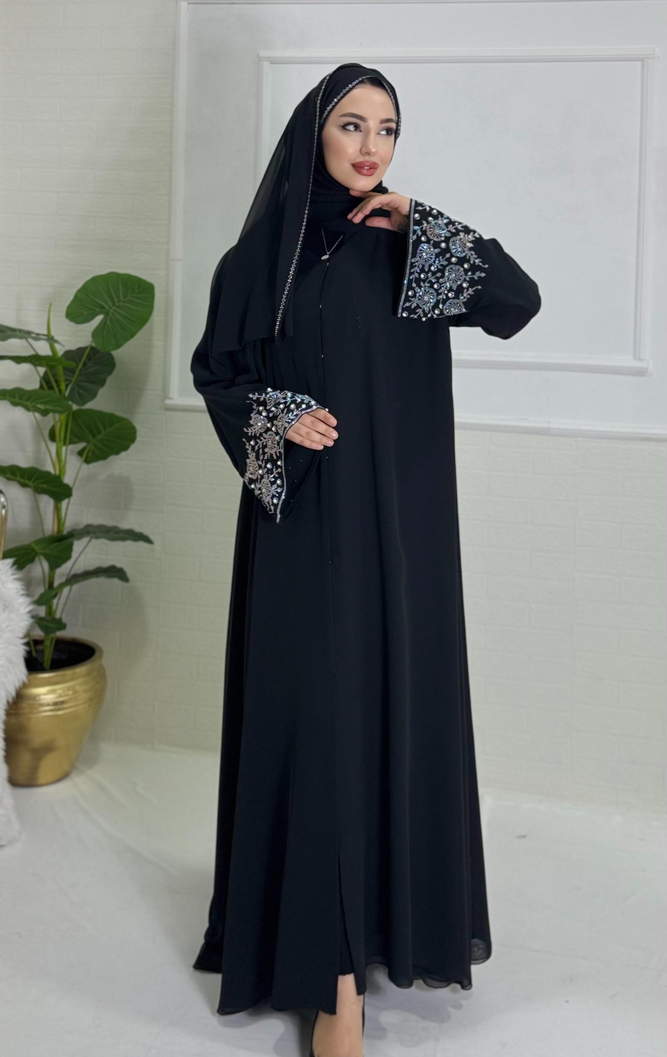 Kolleri Swarovski Taş Desenli Siyah Abaya