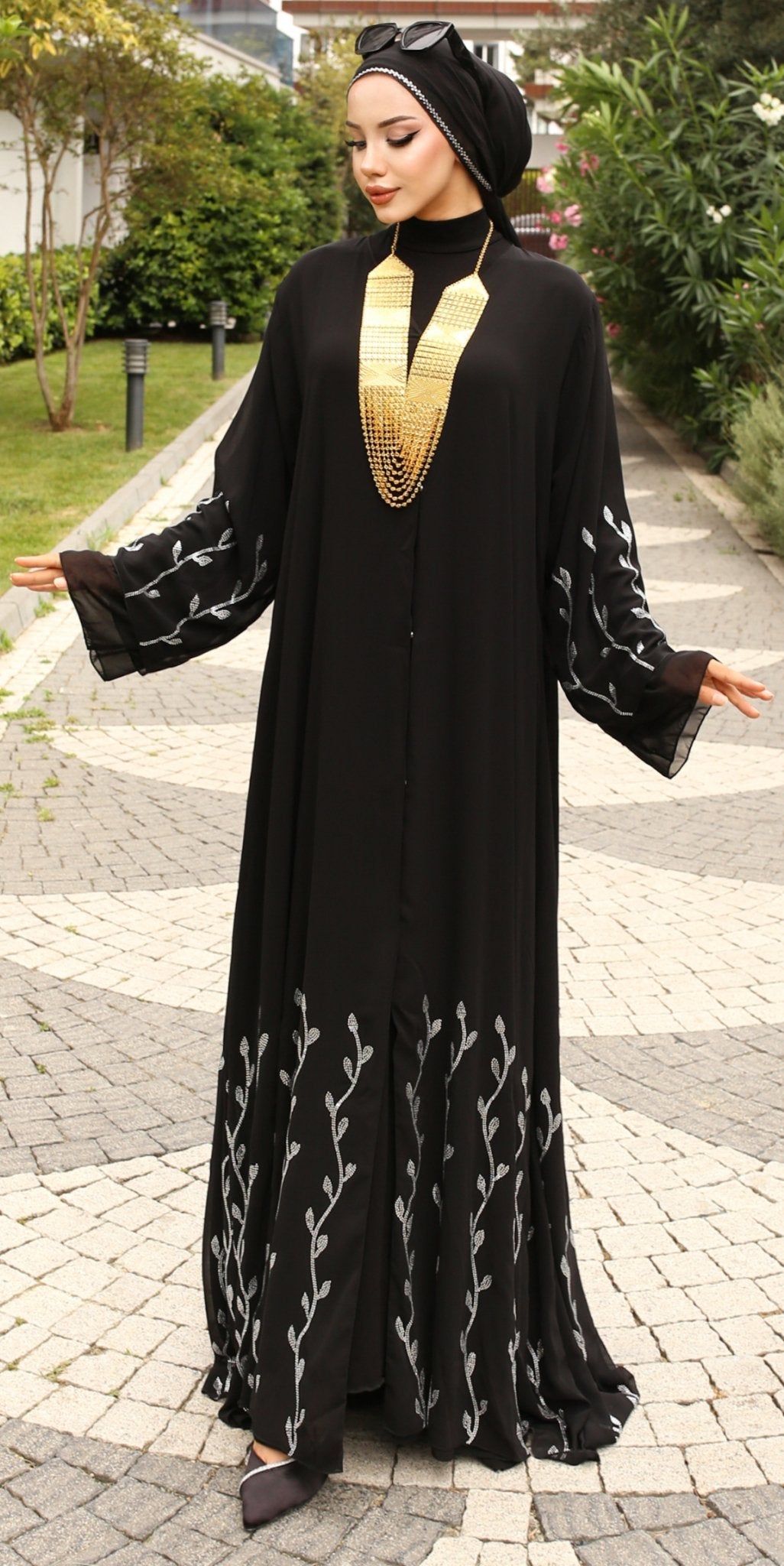 Crystal Tail Elegance Abaya - Emirati Abaya TRCrystal Tail Elegance Abaya