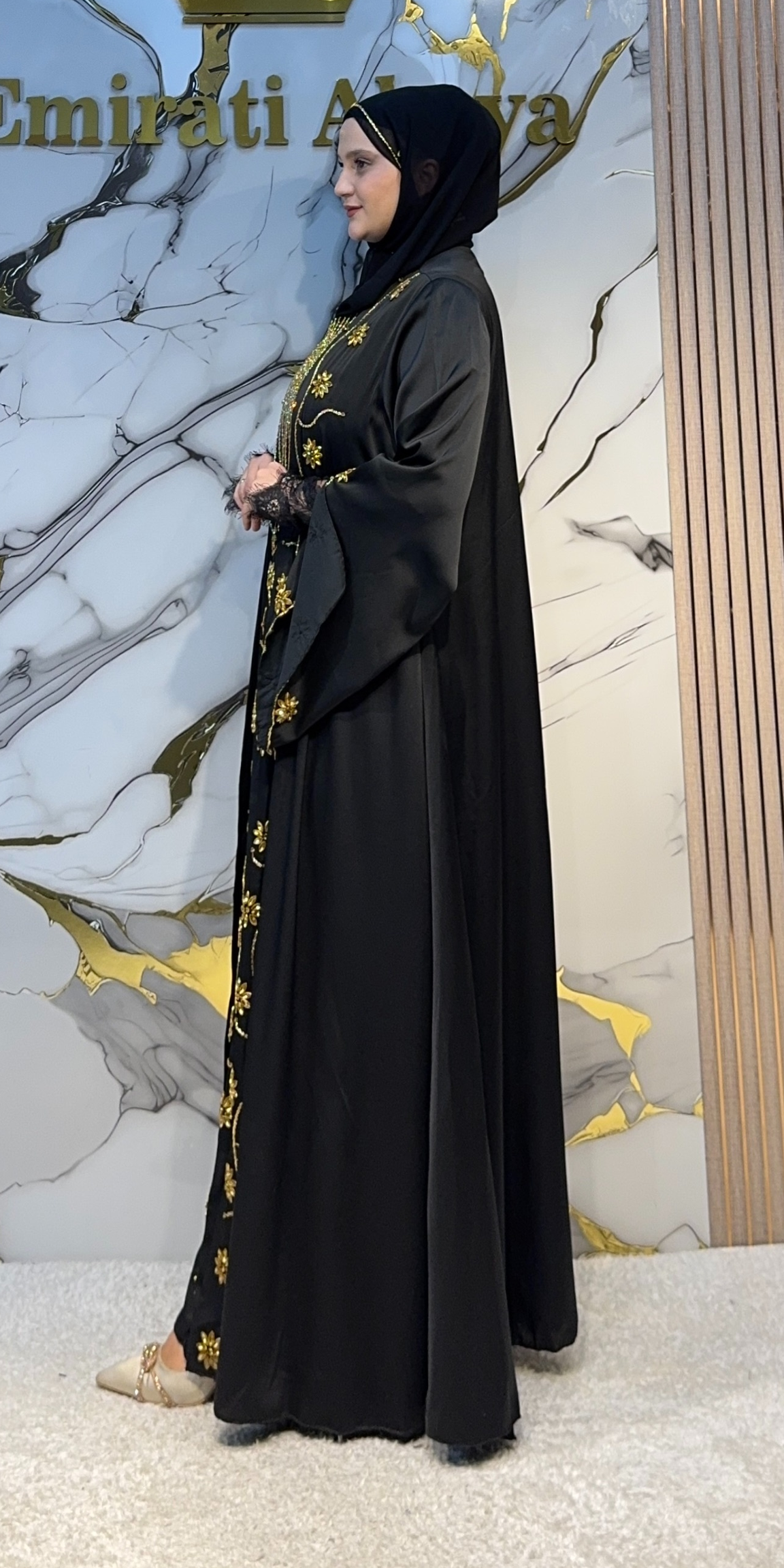 El İşlemeli Gold Çiçek Taşlı Siyah Dubai Abaya EF0059 GSB diğer yandan