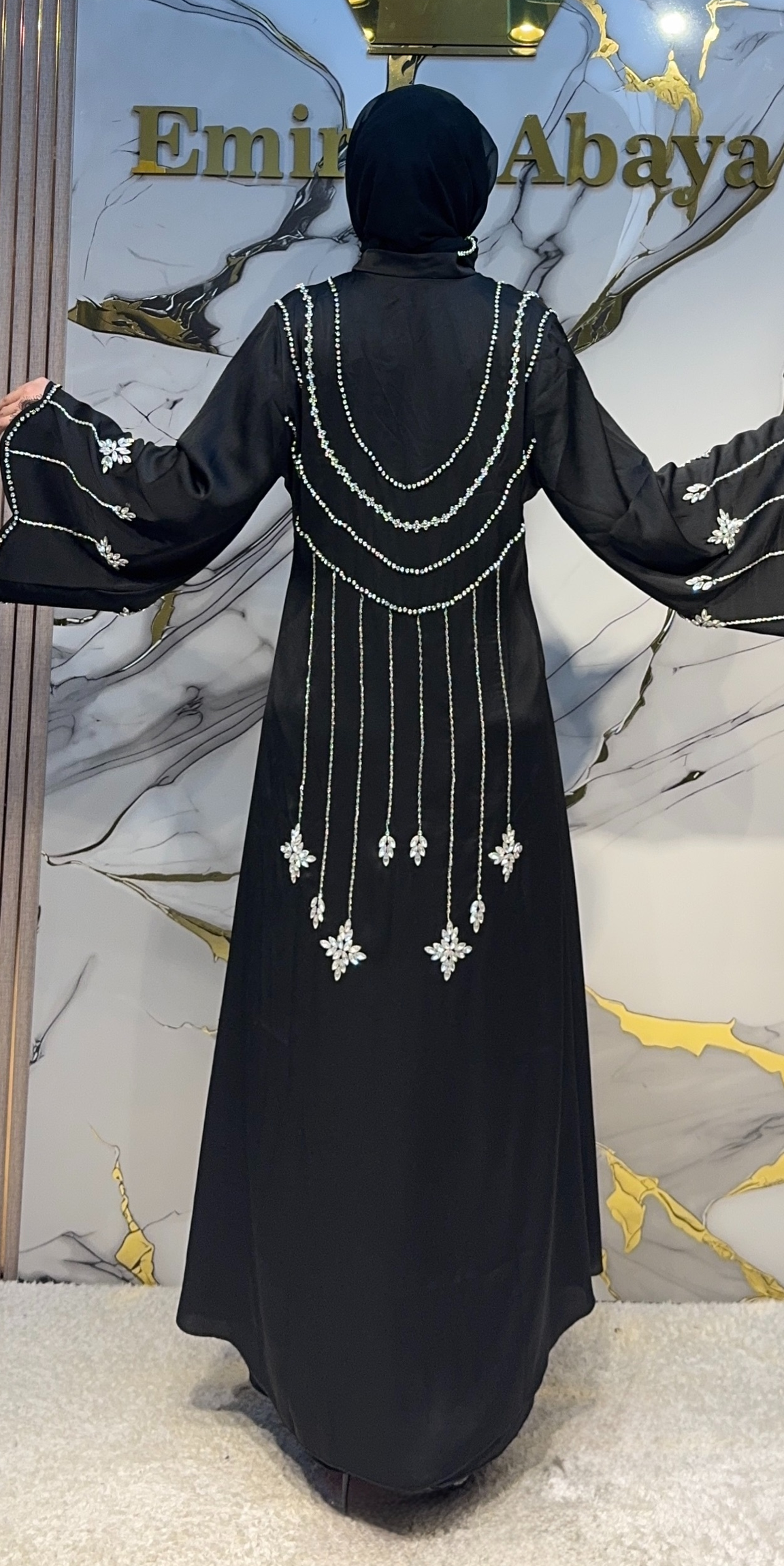 El İşlemeli Zincir Desenli Siyah Dubai Abaya EF0060 WSB arkadan